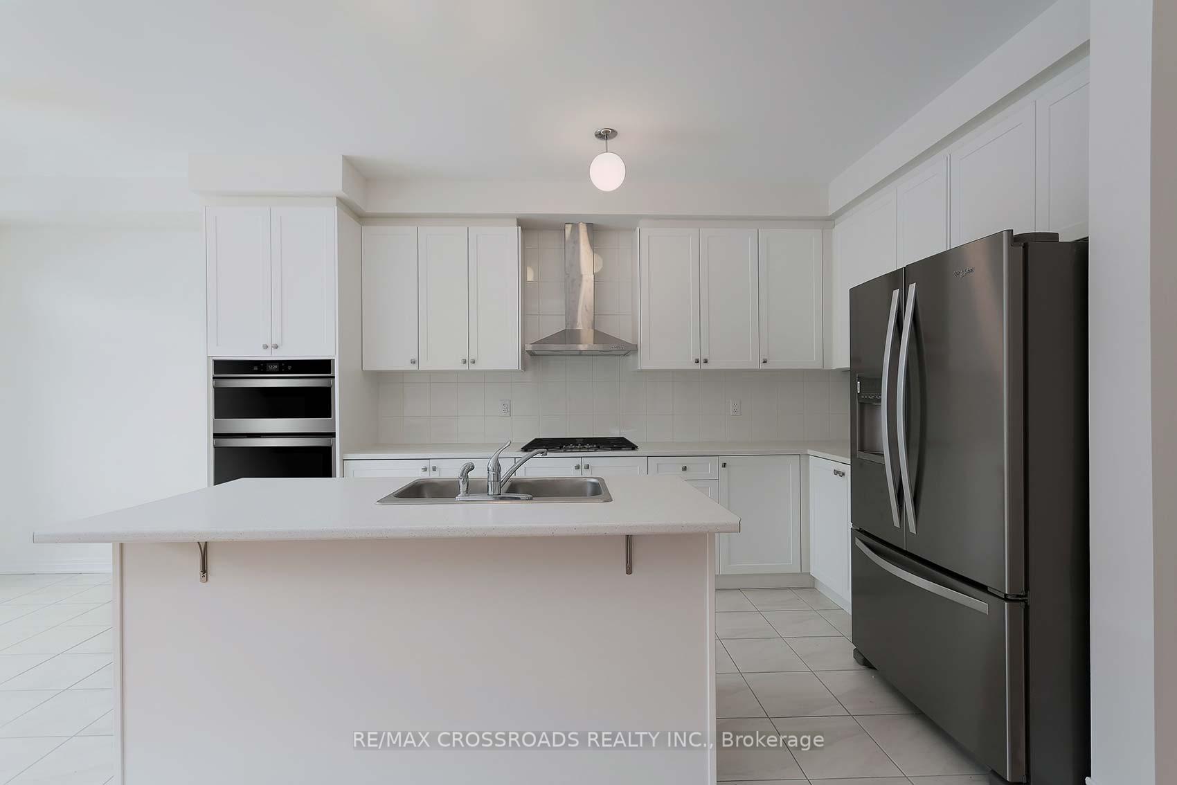 Photo 6 of 75 Kinloss Street, Vaughan, Kleinburg — HOMEH