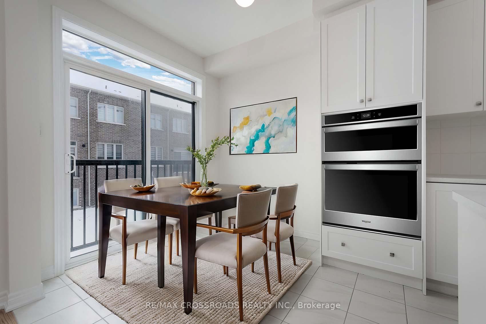 Photo 7 of 75 Kinloss Street, Vaughan, Kleinburg — HOMEH