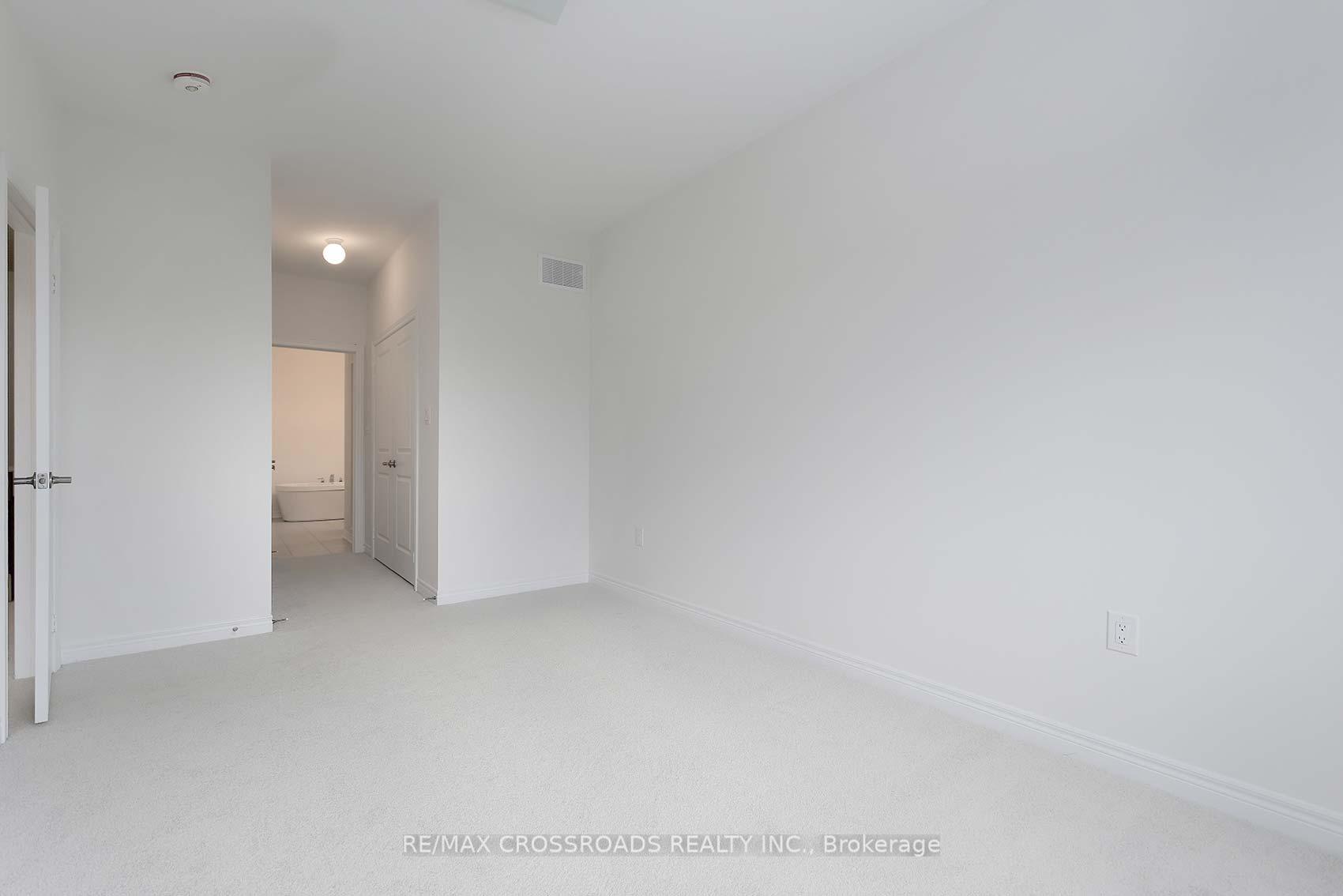 Photo 13 of 75 Kinloss Street, Vaughan, Kleinburg — HOMEH