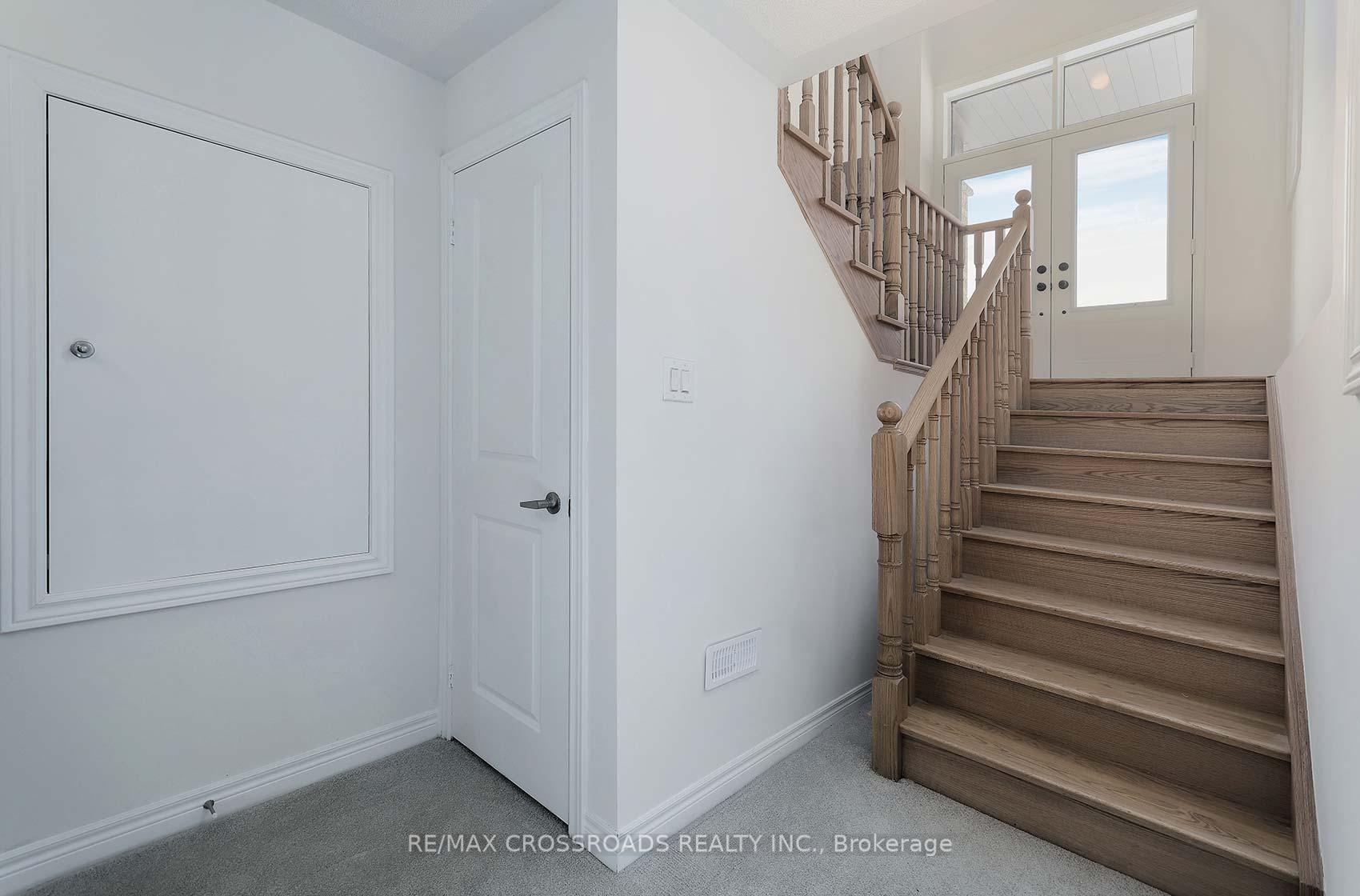 Photo 29 of 75 Kinloss Street, Vaughan, Kleinburg — HOMEH