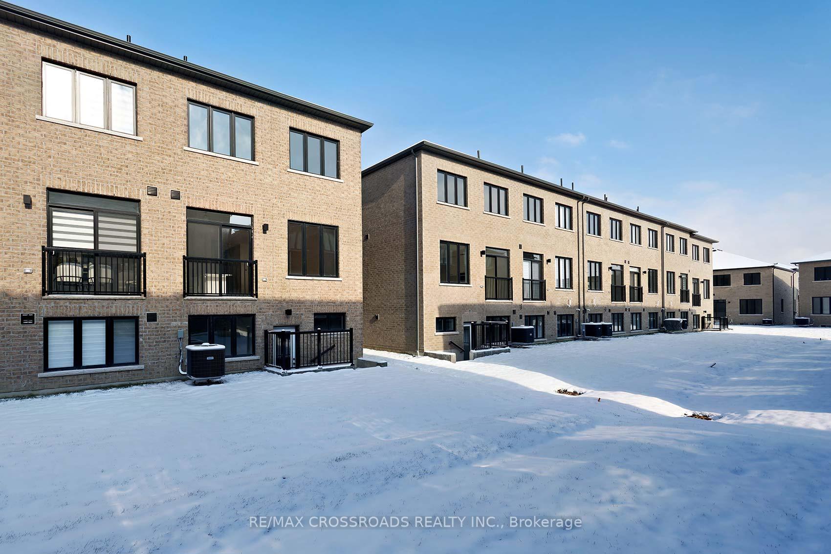 Photo 37 of 75 Kinloss Street, Vaughan, Kleinburg — HOMEH