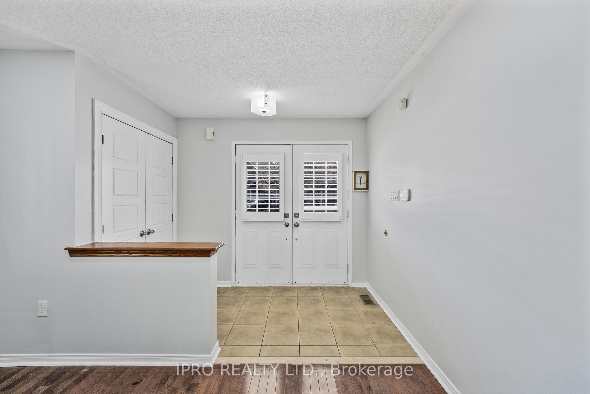 Photo 5 of 56 Oceanpearl Crescent, Whitby, Blue Grass Meadows — HOMEH