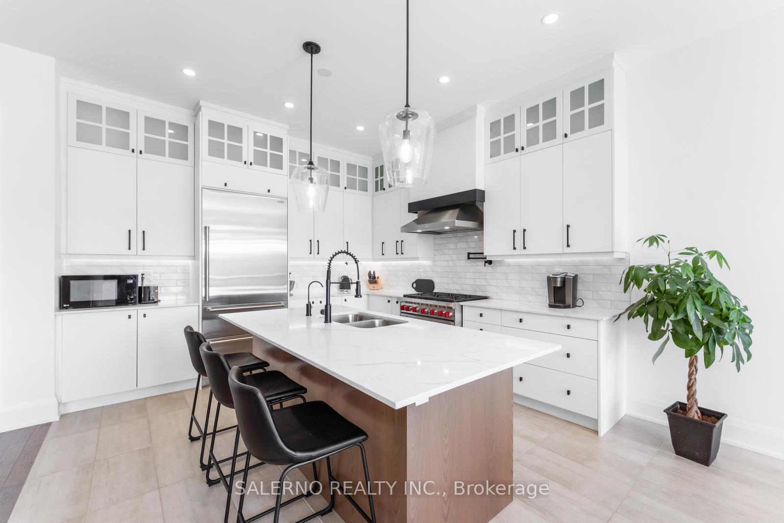 Photo 9 of 530 Kleinburg Summit Way, Vaughan, Kleinburg — HOMEH
