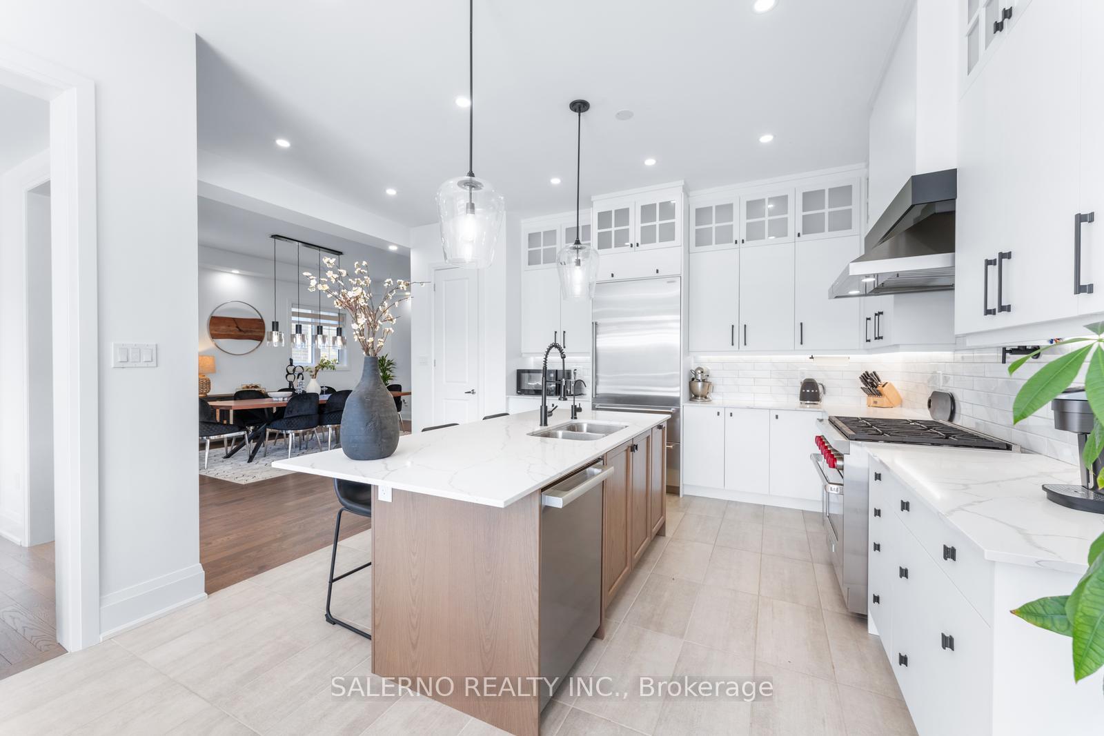 Photo 12 of 530 Kleinburg Summit Way, Vaughan, Kleinburg — HOMEH