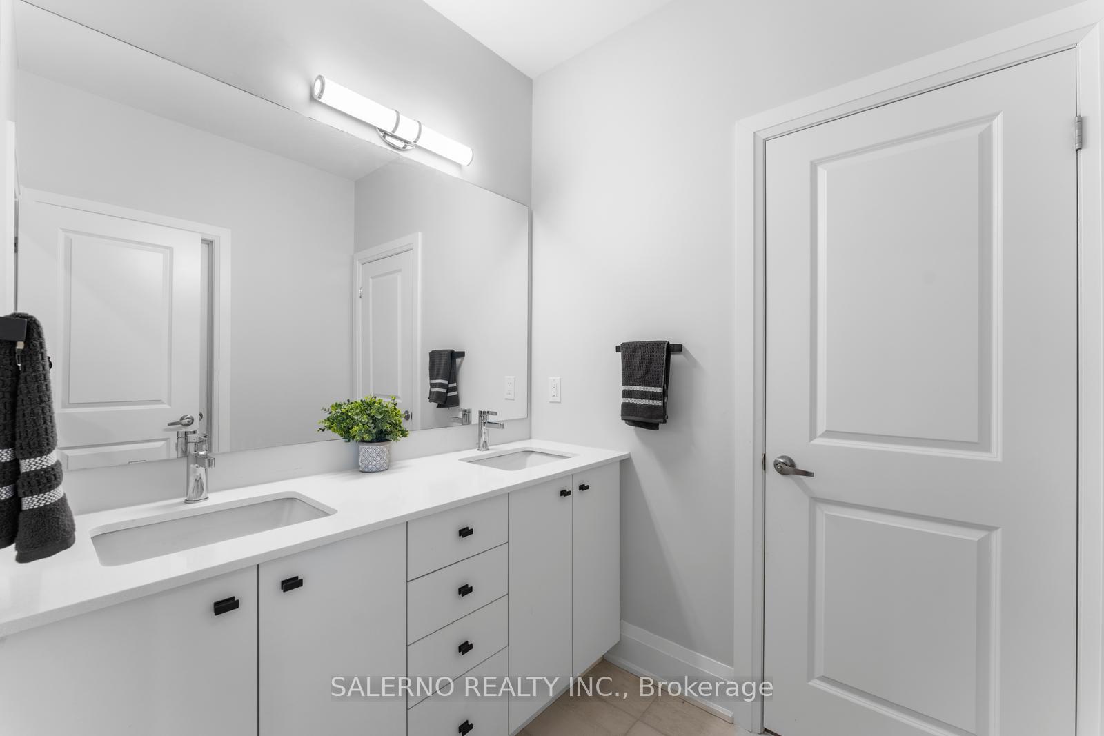 Photo 29 of 530 Kleinburg Summit Way, Vaughan, Kleinburg — HOMEH