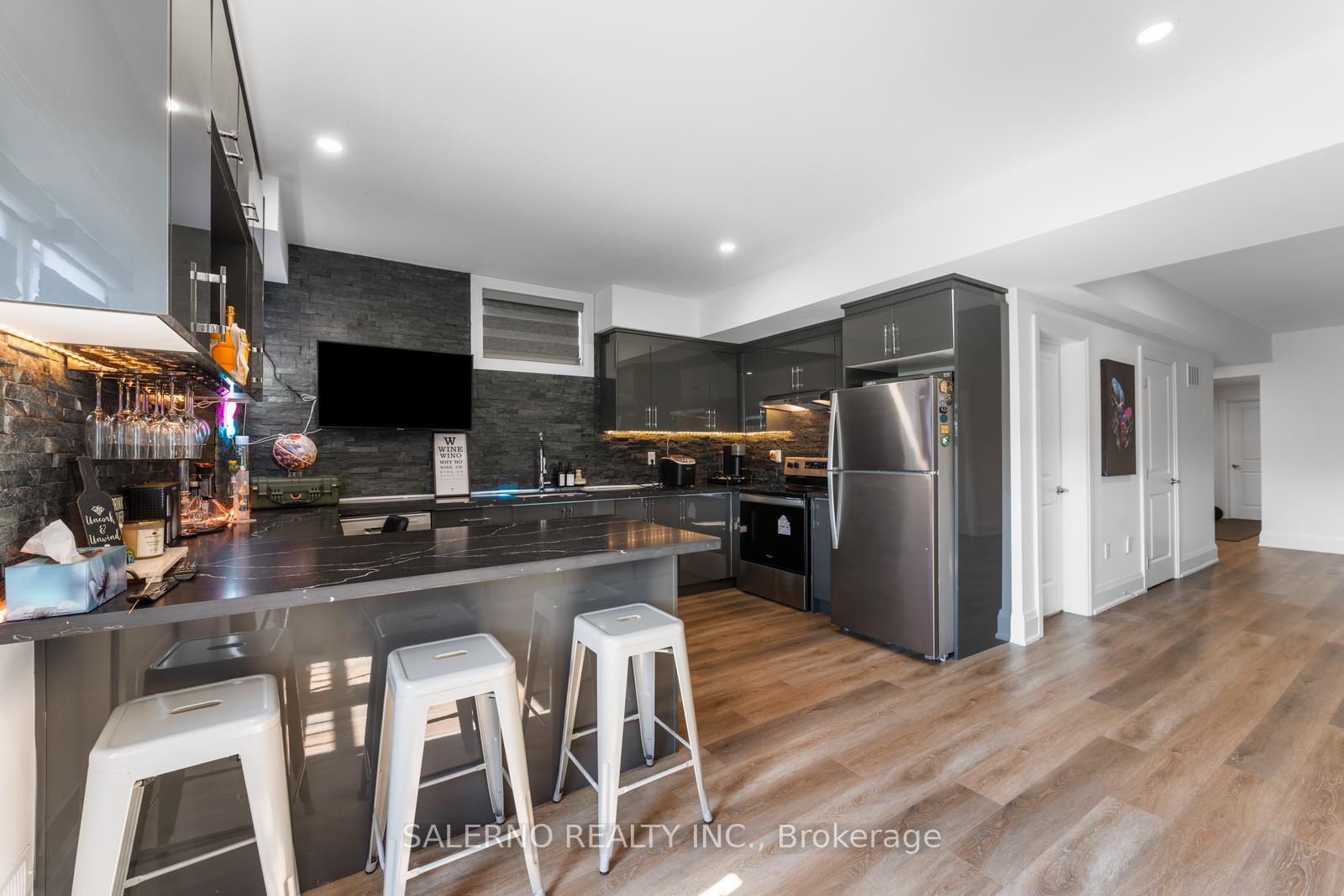 Photo 36 of 530 Kleinburg Summit Way, Vaughan, Kleinburg — HOMEH