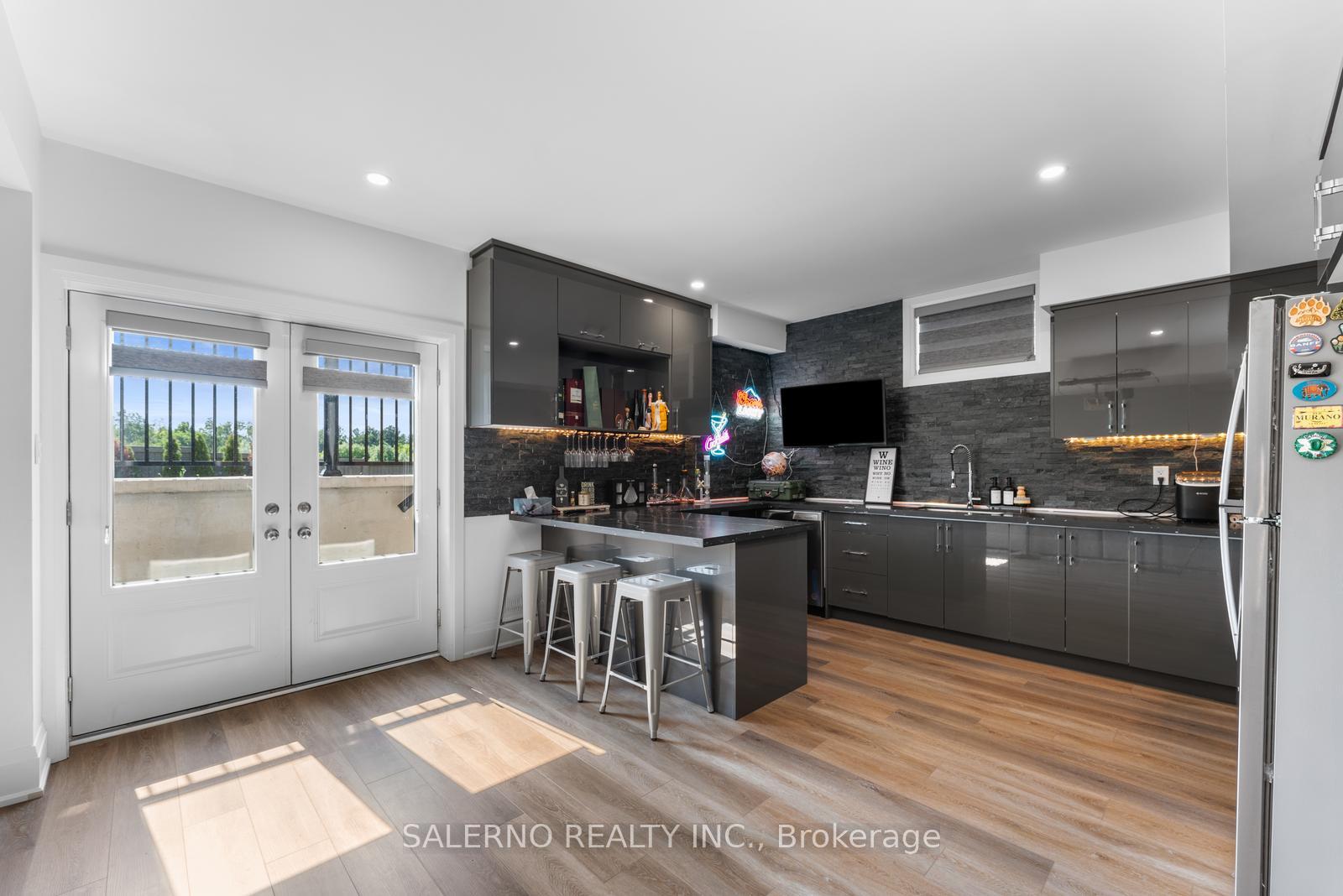 Photo 37 of 530 Kleinburg Summit Way, Vaughan, Kleinburg — HOMEH