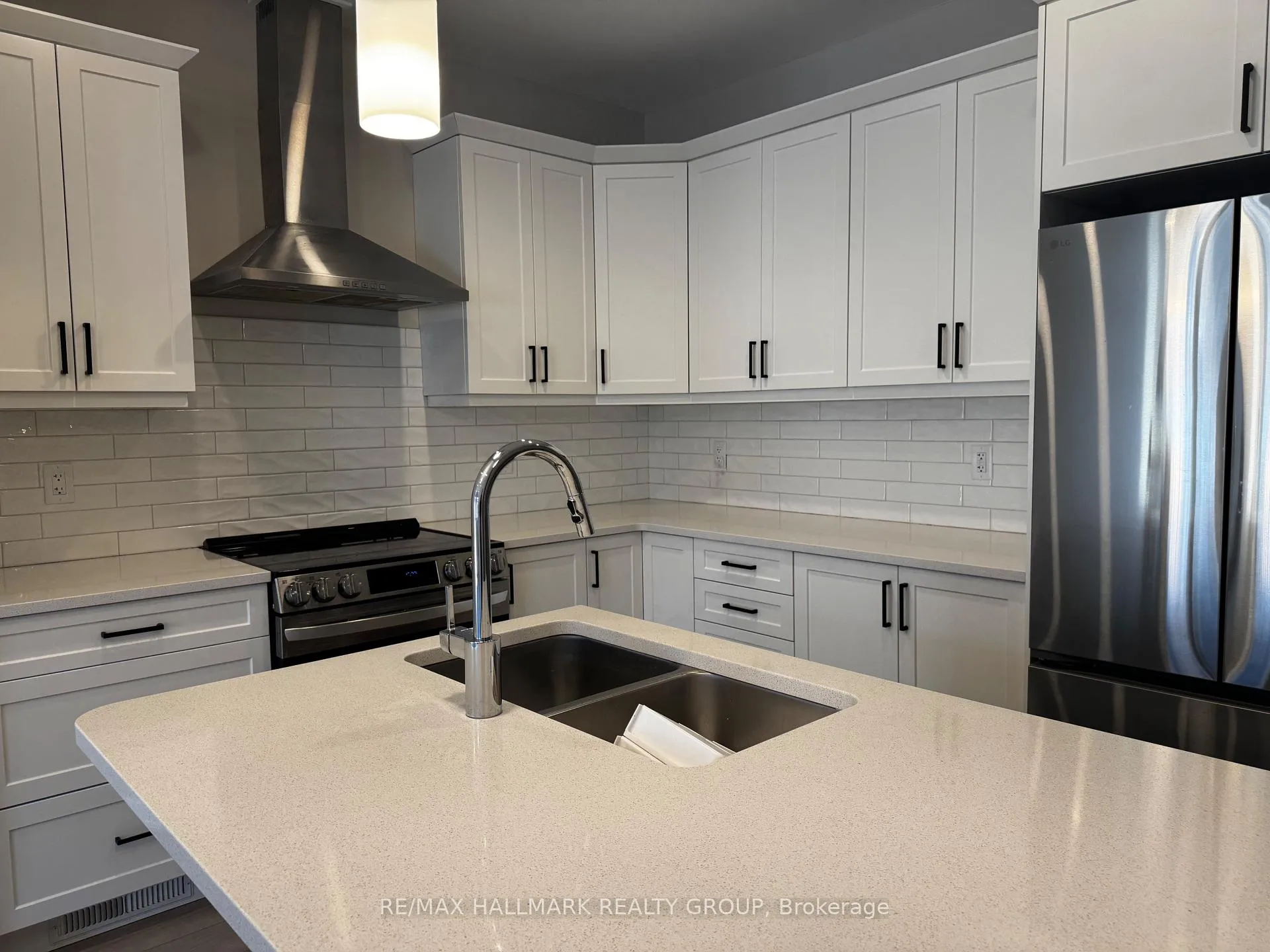 Photo 10 of 1497 Flanders Road, Brockville — HOMEH