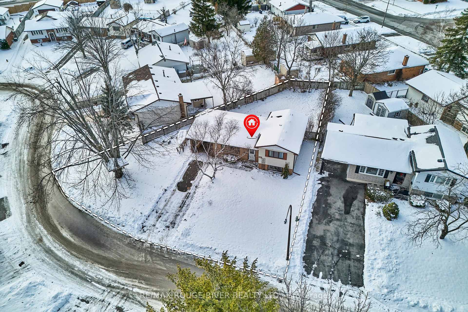 Photo 1 of 1719 Stewartcroft Crescent, Peterborough, Monaghan Ward 2 — HOMEH