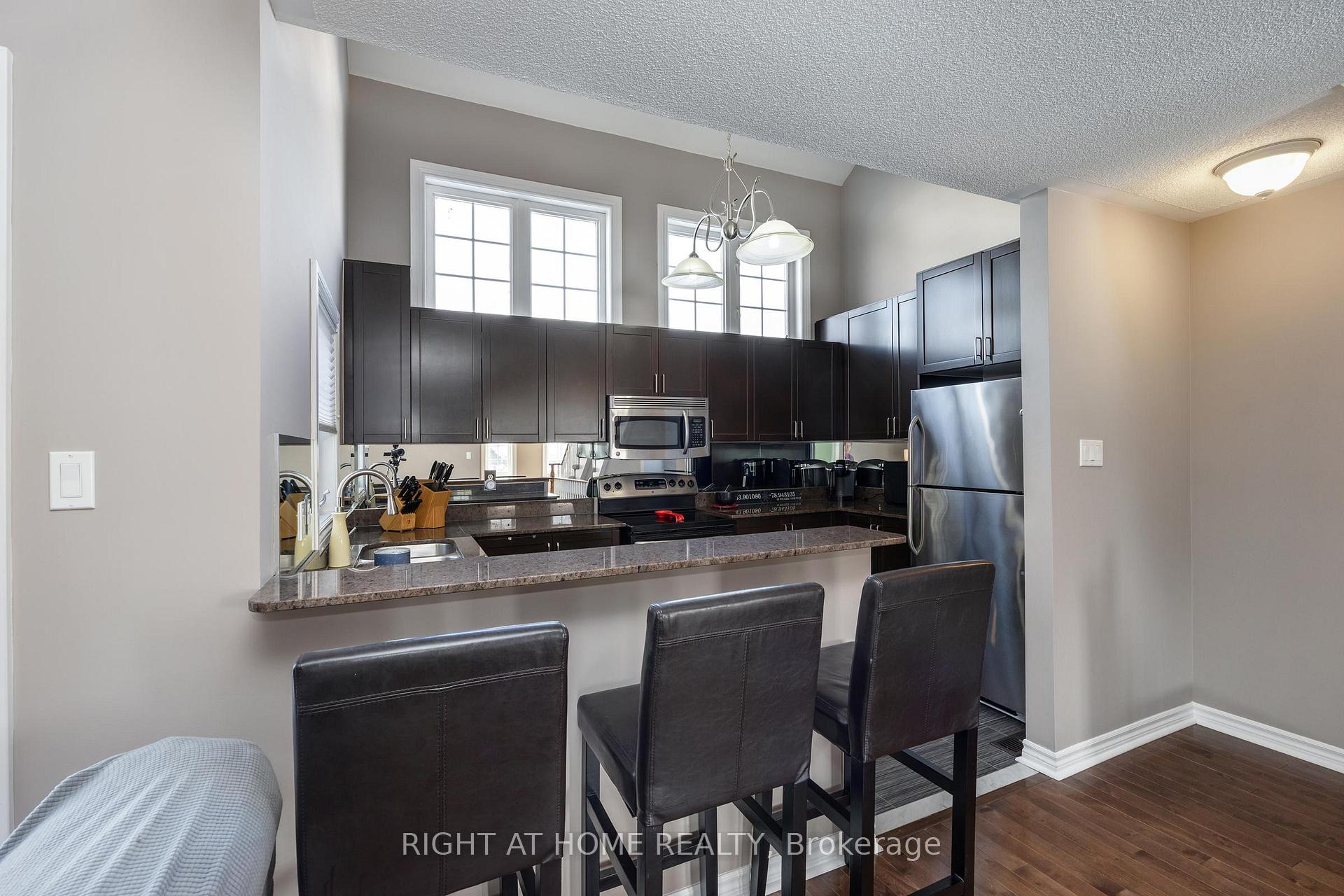 Photo 5 of 68 Wicker Park Way, Whitby, Pringle Creek — HOMEH