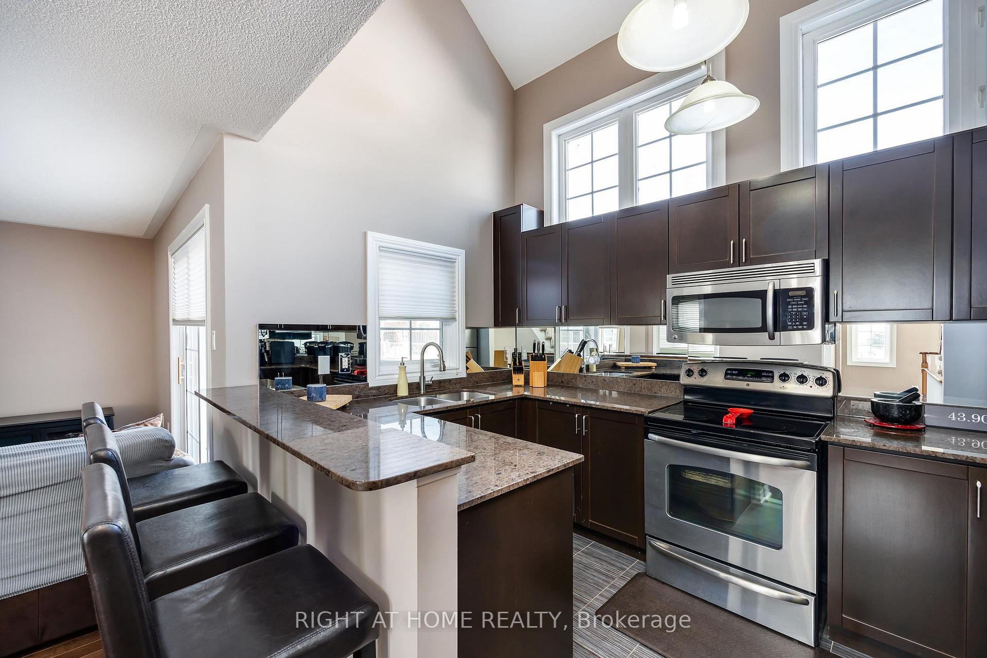 Photo 6 of 68 Wicker Park Way, Whitby, Pringle Creek — HOMEH