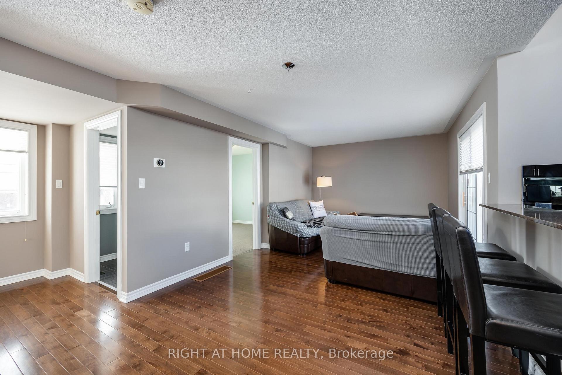 Photo 11 of 68 Wicker Park Way, Whitby, Pringle Creek — HOMEH