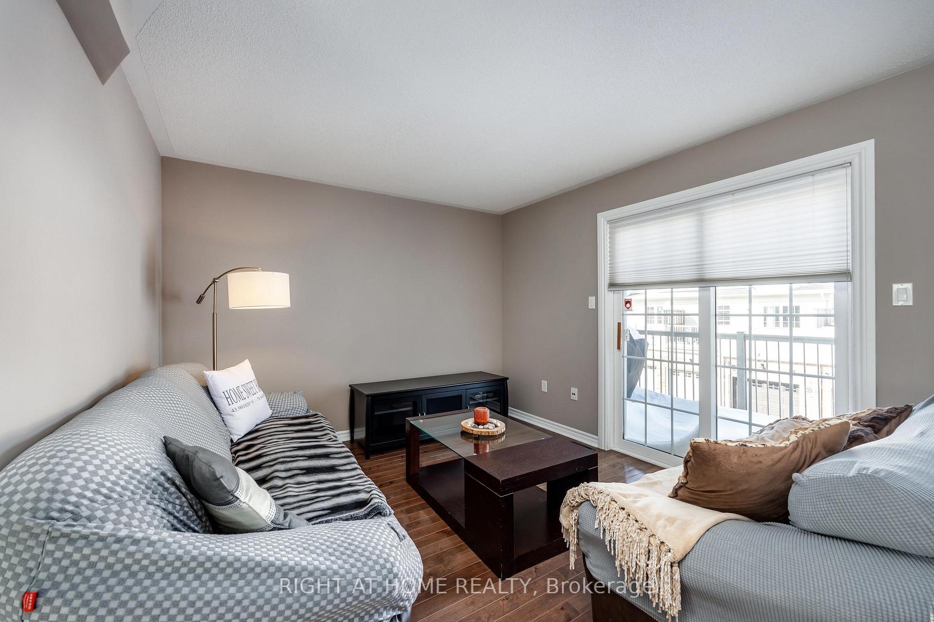 Photo 12 of 68 Wicker Park Way, Whitby, Pringle Creek — HOMEH