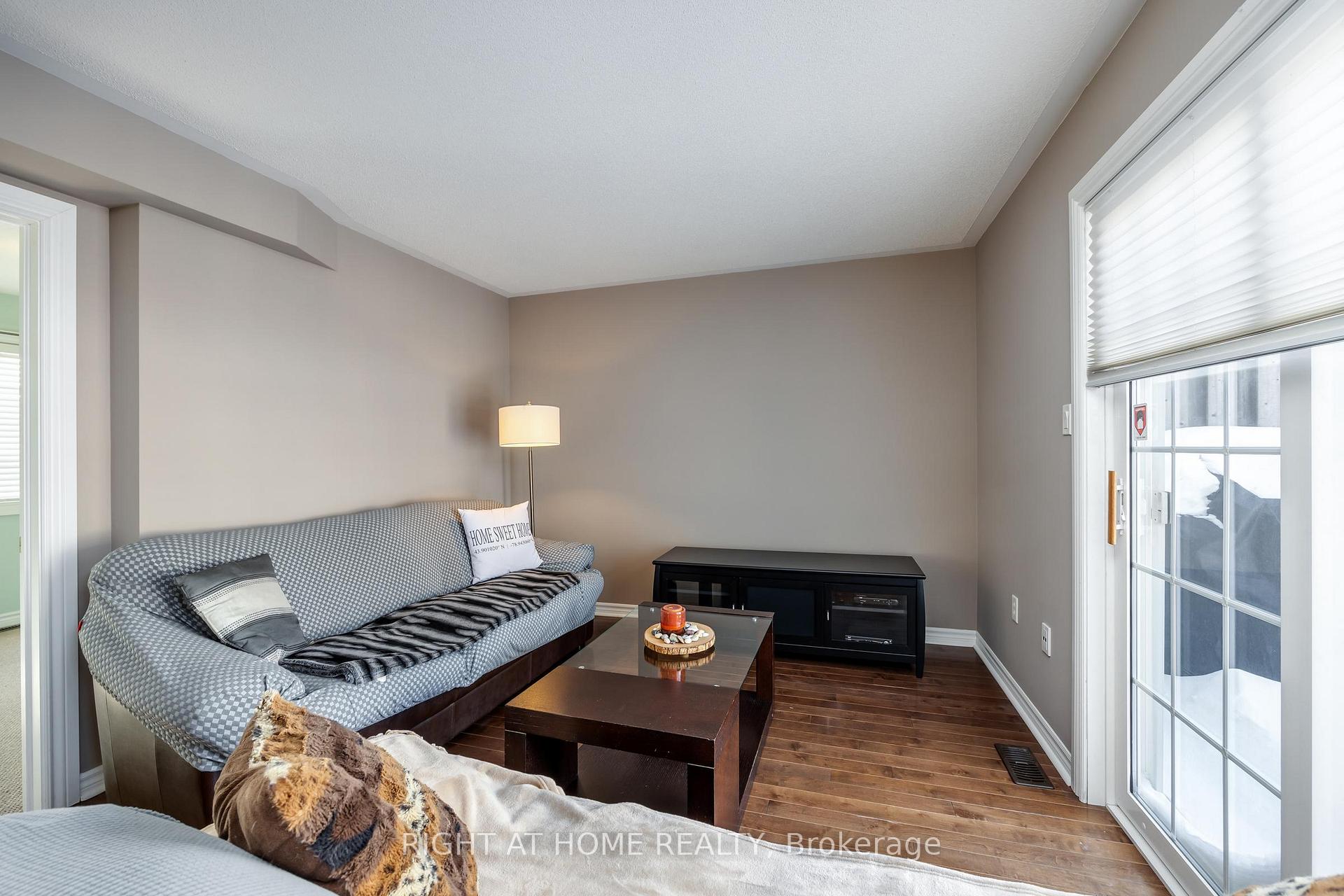 Photo 13 of 68 Wicker Park Way, Whitby, Pringle Creek — HOMEH
