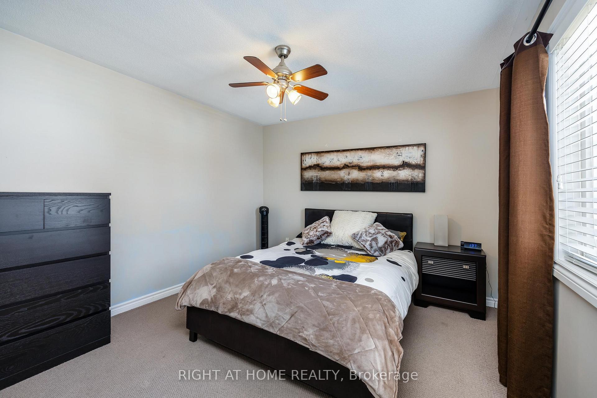 Photo 18 of 68 Wicker Park Way, Whitby, Pringle Creek — HOMEH