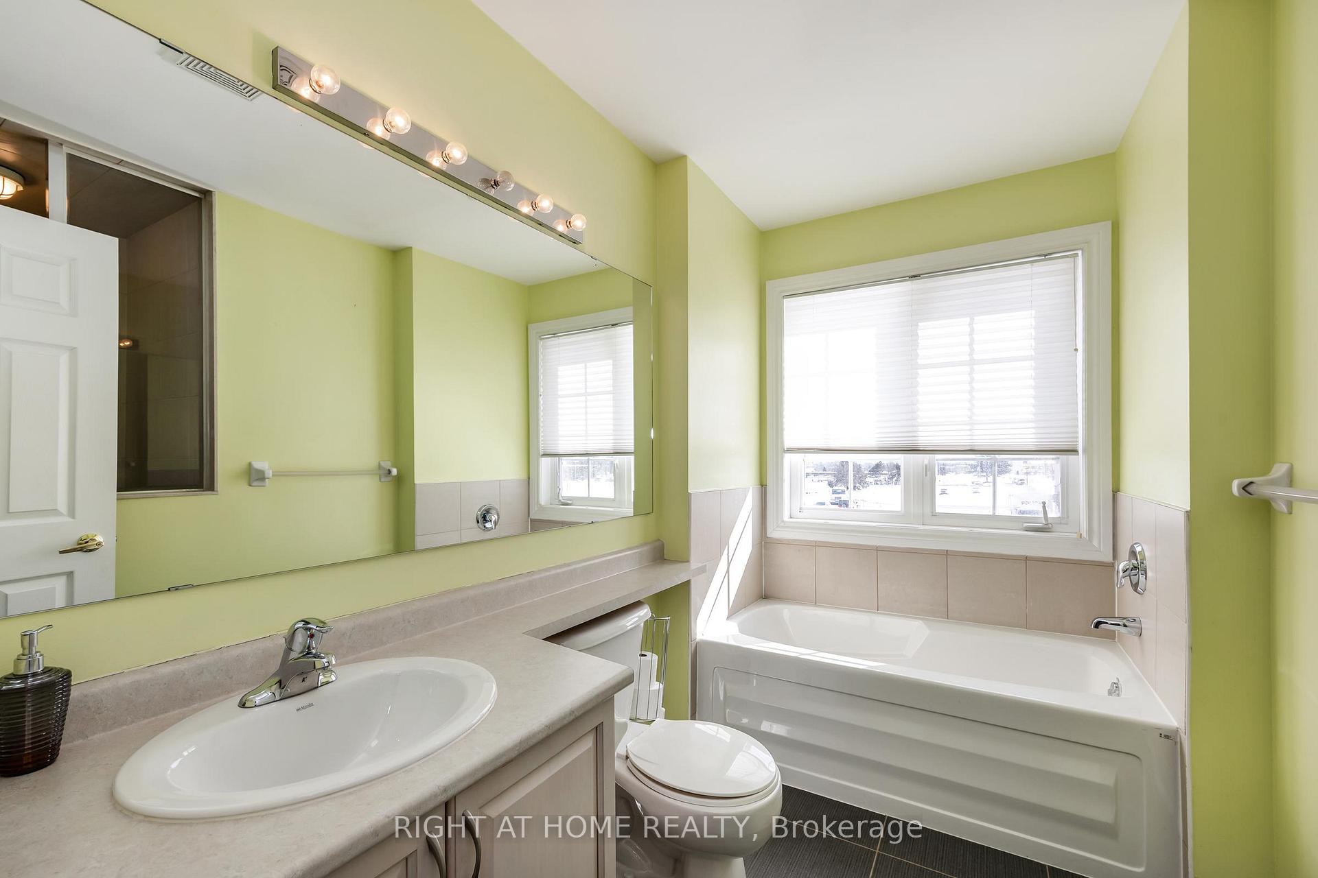 Photo 20 of 68 Wicker Park Way, Whitby, Pringle Creek — HOMEH