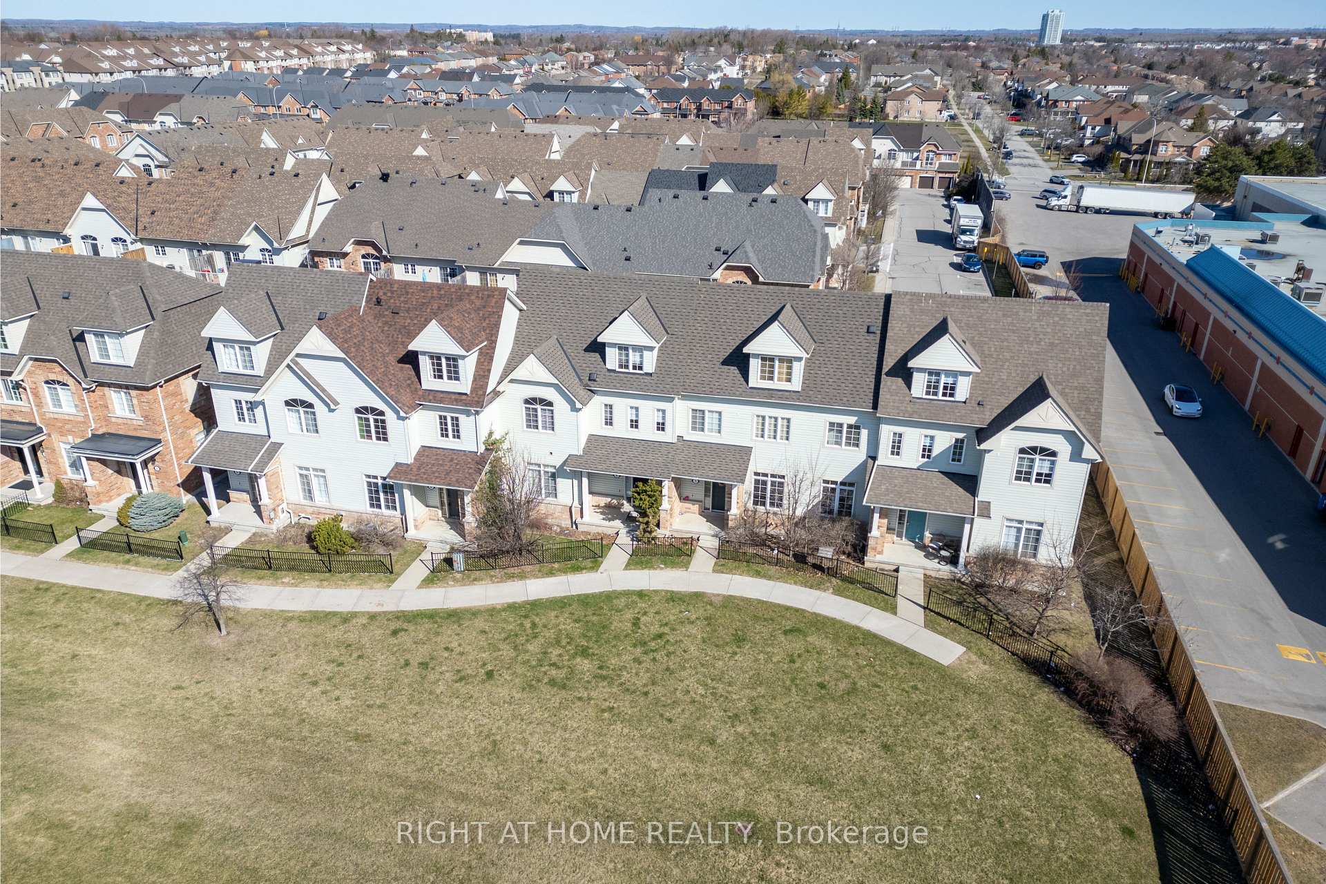 Photo 38 of 68 Wicker Park Way, Whitby, Pringle Creek — HOMEH