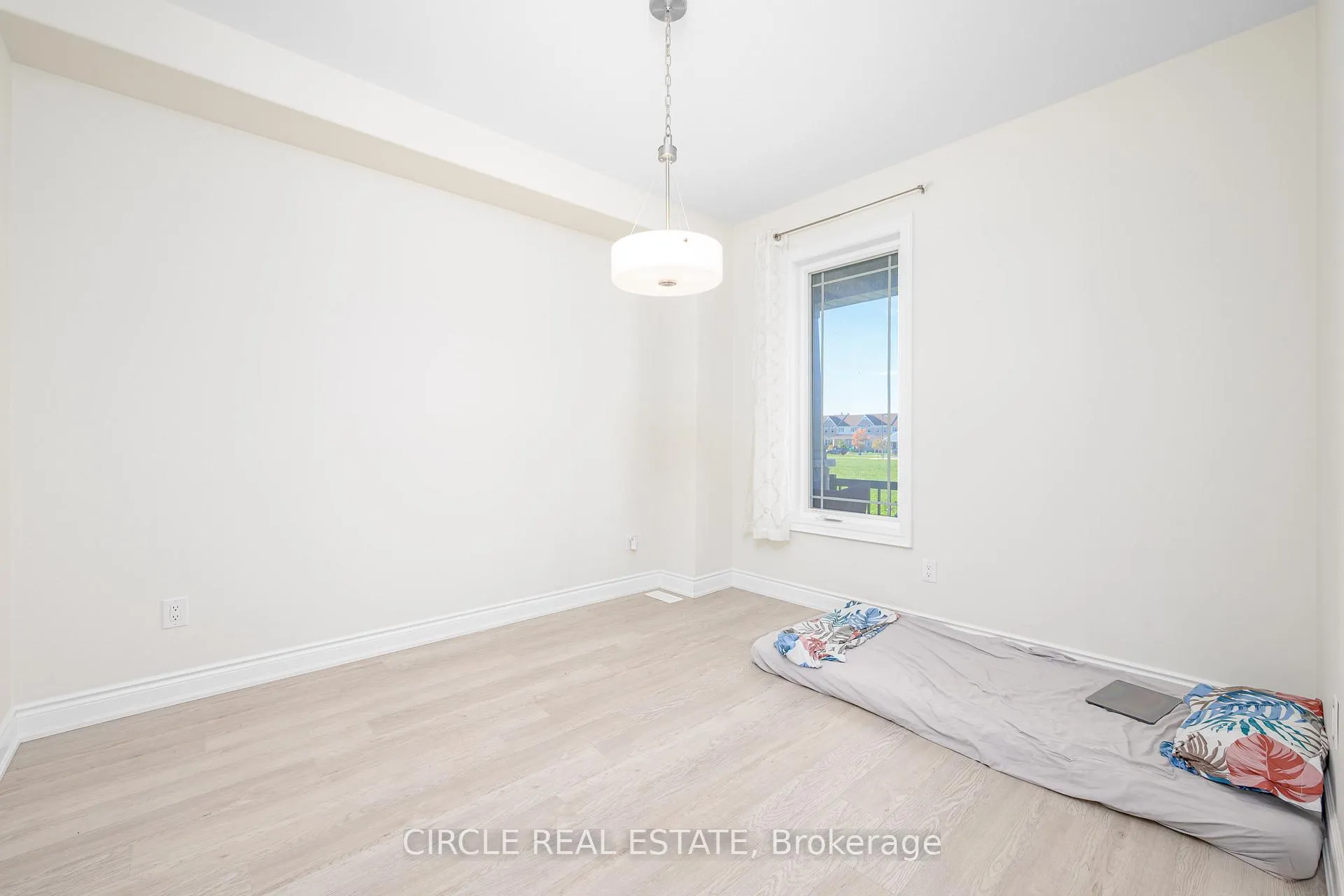 Photo 17 of 720 Whetstone Lane, Peterborough, Northcrest Ward 5 — HOMEH