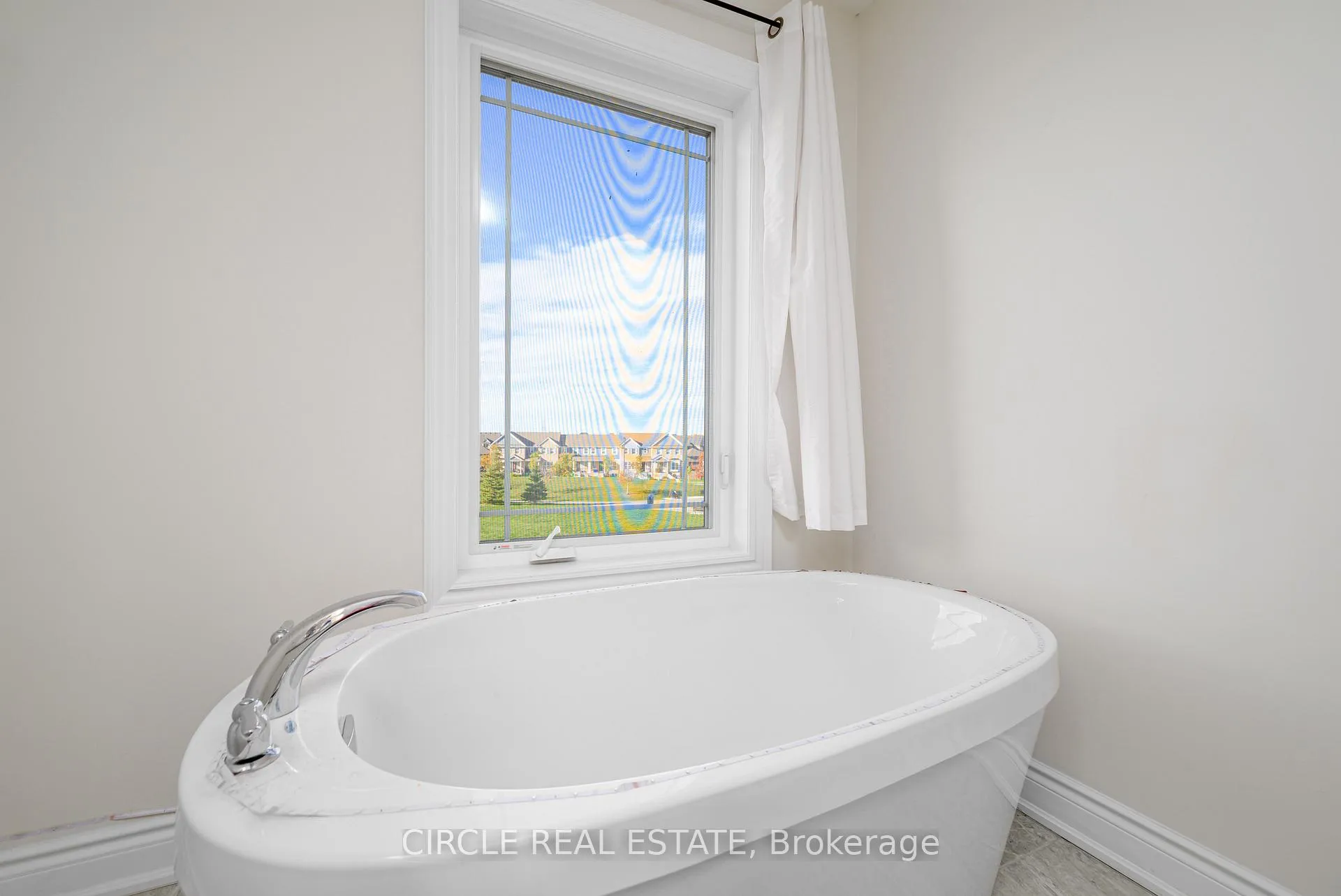 Photo 32 of 720 Whetstone Lane, Peterborough, Northcrest Ward 5 — HOMEH