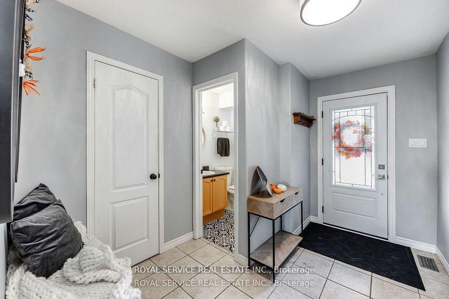 Photo 5 of 446 Abound Crescent, Peterborough, Ashburnham Ward 4 — HOMEH