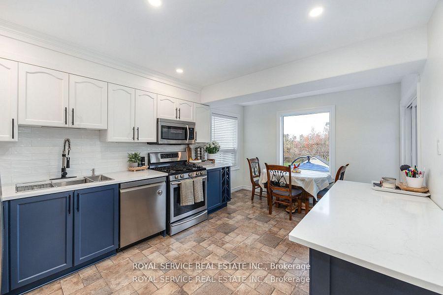 Photo 10 of 446 Abound Crescent, Peterborough, Ashburnham Ward 4 — HOMEH