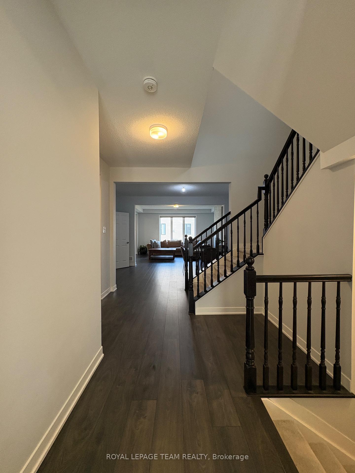 Photo 6 of 607 Cygnus Street, Ottawa, Barrhaven - Half Moon Bay — HOMEH
