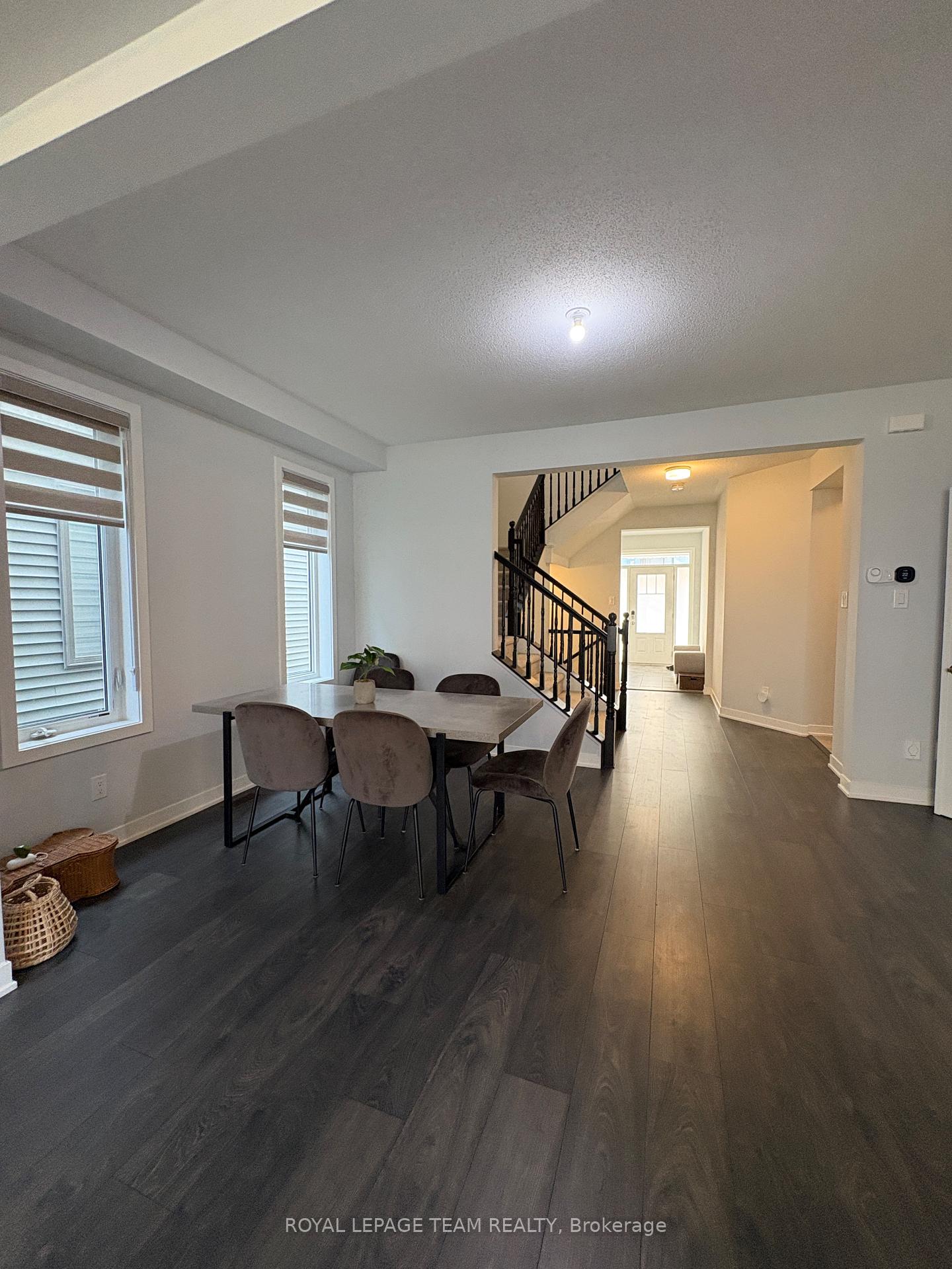 Photo 2 of 607 Cygnus Street, Ottawa, Barrhaven - Half Moon Bay — HOMEH