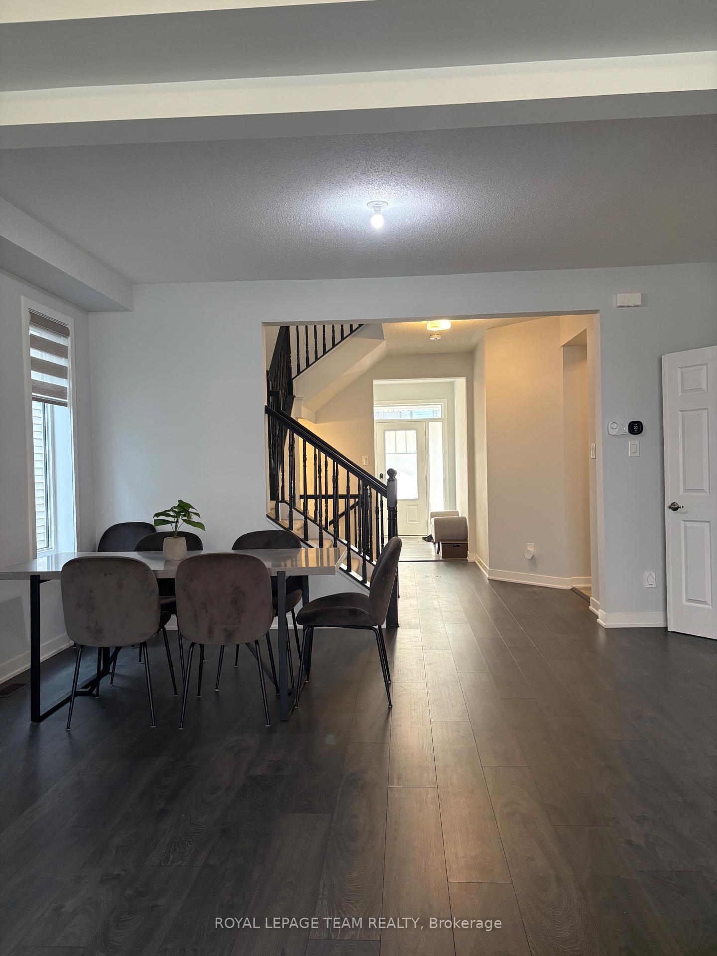 Photo 3 of 607 Cygnus Street, Ottawa, Barrhaven - Half Moon Bay — HOMEH