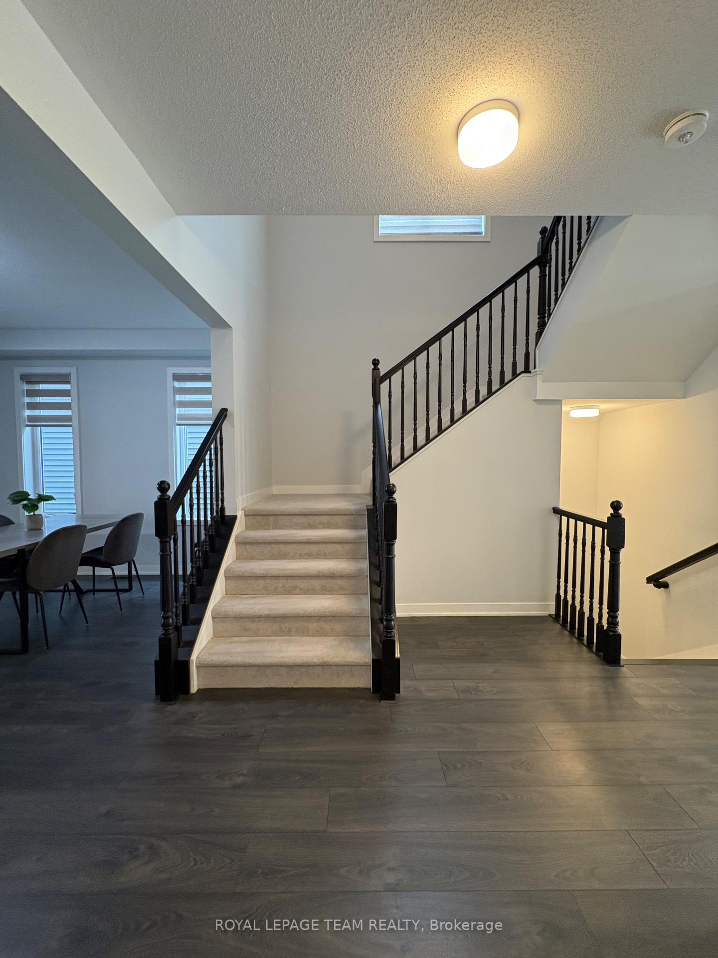 Photo 4 of 607 Cygnus Street, Ottawa, Barrhaven - Half Moon Bay — HOMEH
