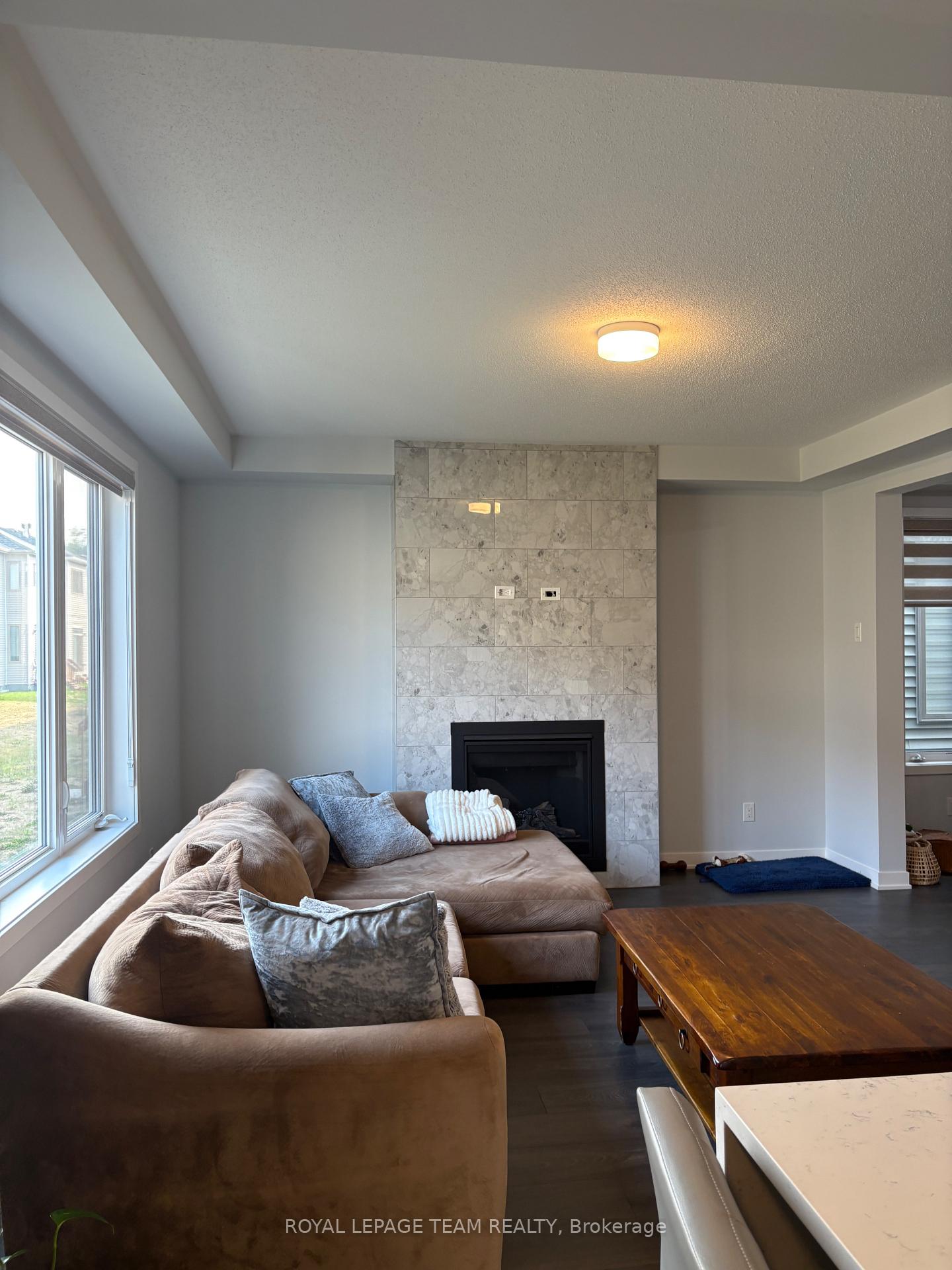 Photo 7 of 607 Cygnus Street, Ottawa, Barrhaven - Half Moon Bay — HOMEH