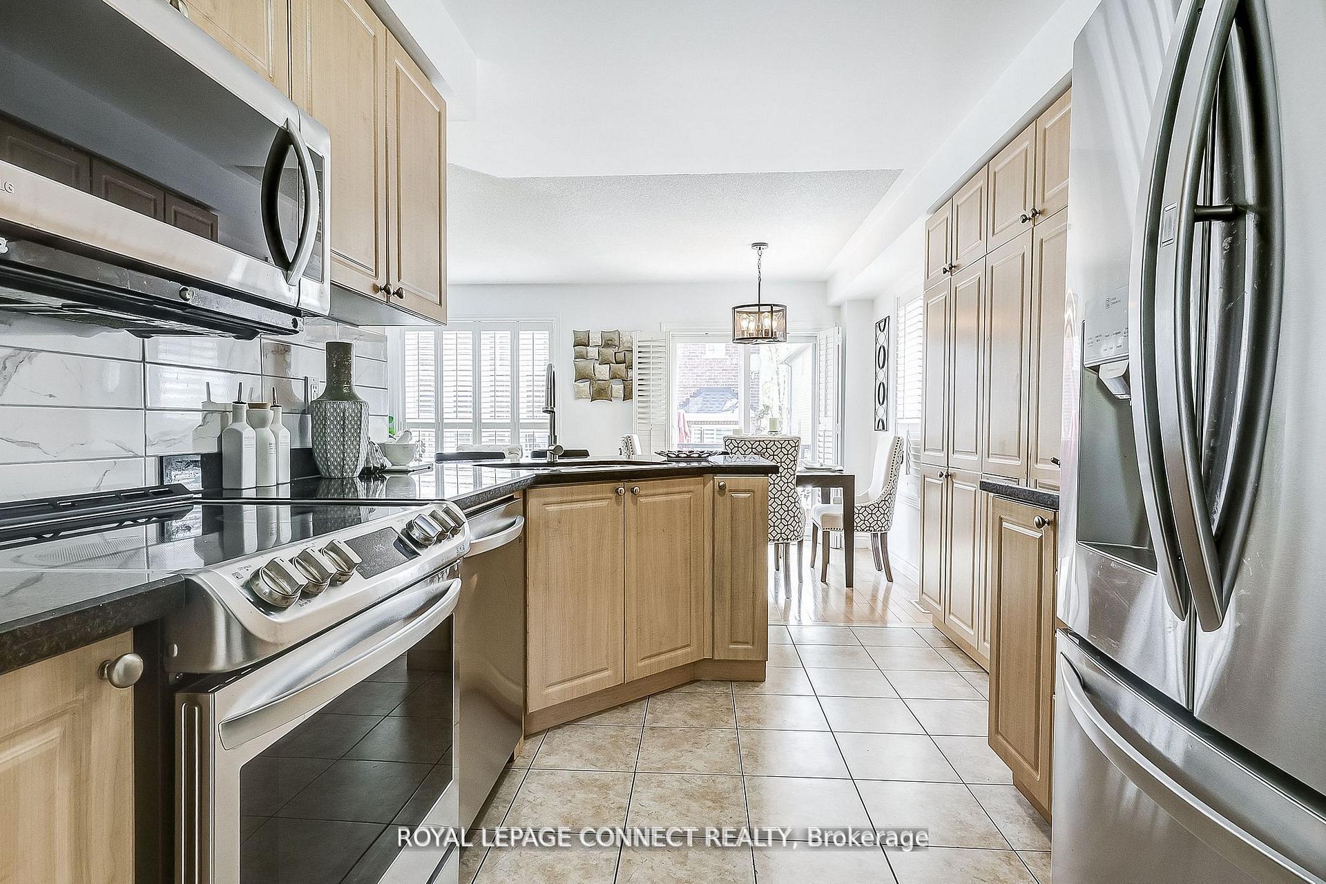 Photo 5 of 12 Aldonschool Court, Ajax, South East — HOMEH