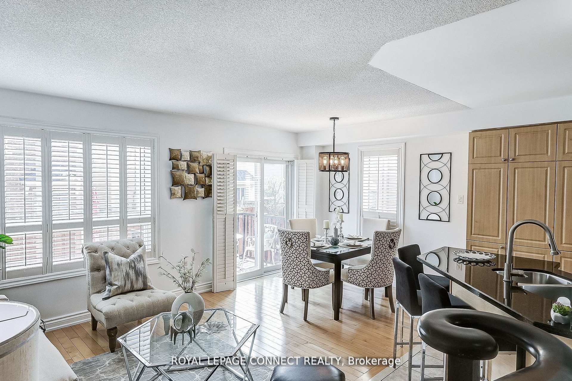 Photo 18 of 12 Aldonschool Court, Ajax, South East — HOMEH
