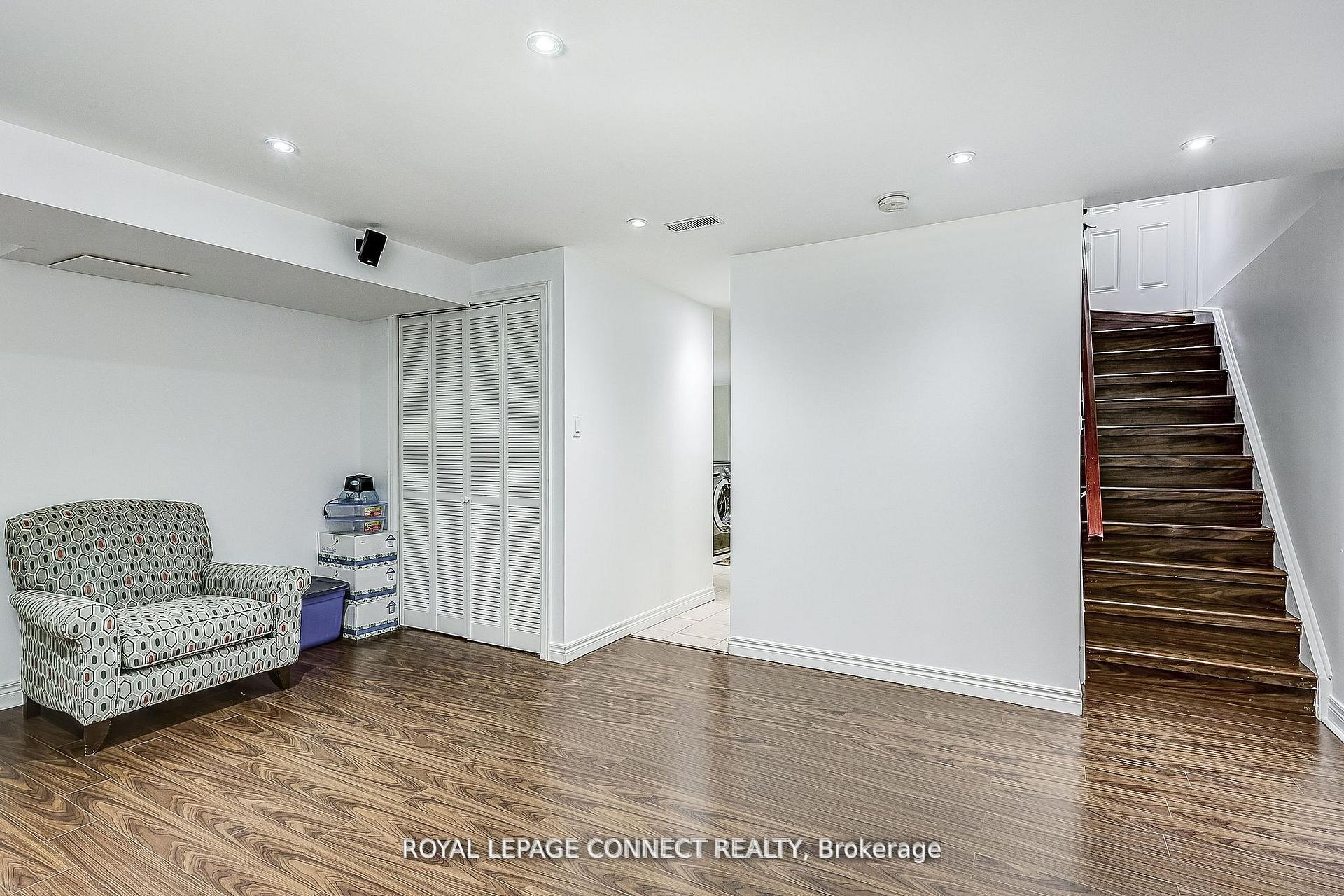 Photo 24 of 12 Aldonschool Court, Ajax, South East — HOMEH