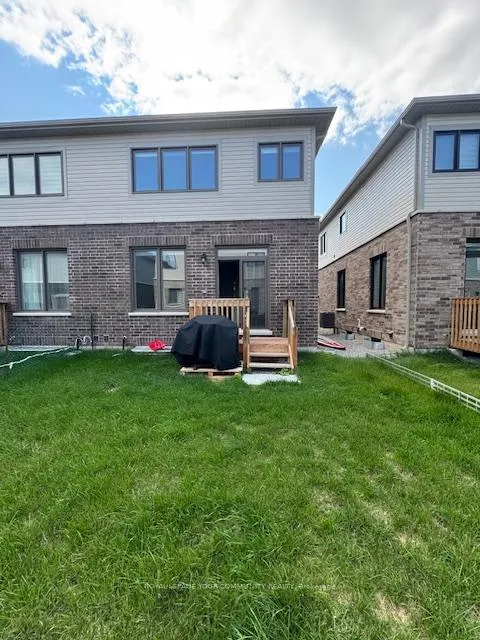 Photo 17 of 65 Phoenix Boulevard, Barrie, Rural Barrie Southeast — HOMEH