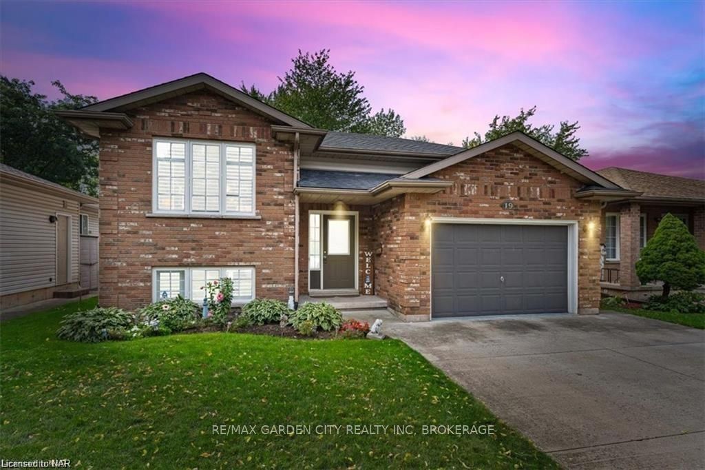 Photo 1 of 19 Glen Park Drive, Welland, Prince Charles — HOMEH