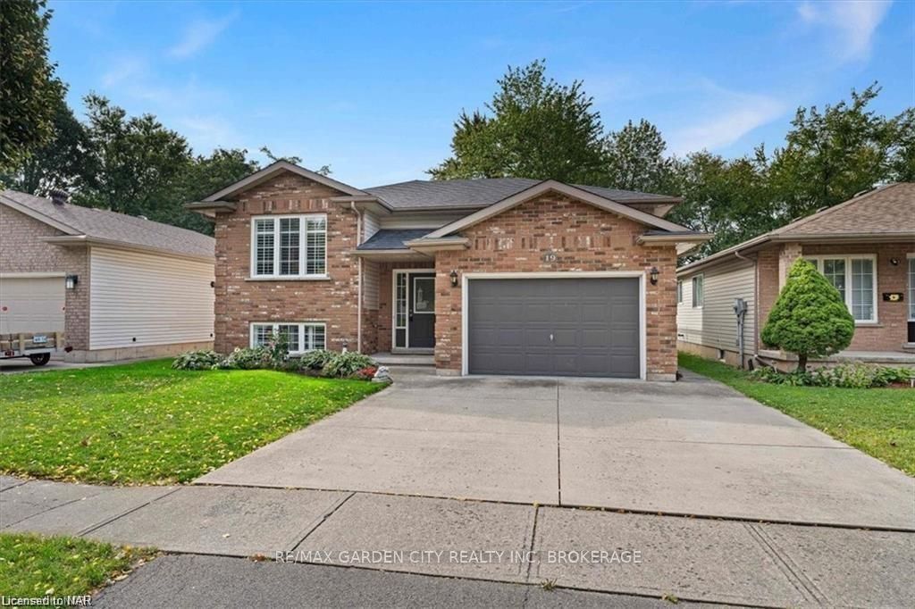 Photo 2 of 19 Glen Park Drive, Welland, Prince Charles — HOMEH