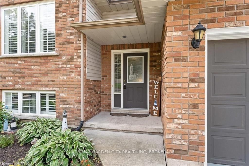 Photo 3 of 19 Glen Park Drive, Welland, Prince Charles — HOMEH