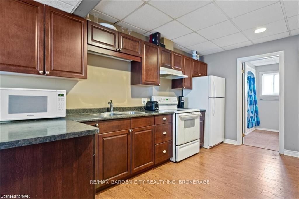 Photo 17 of 19 Glen Park Drive, Welland, Prince Charles — HOMEH