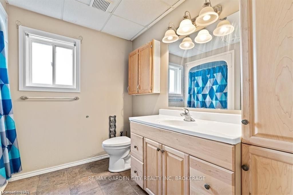 Photo 20 of 19 Glen Park Drive, Welland, Prince Charles — HOMEH