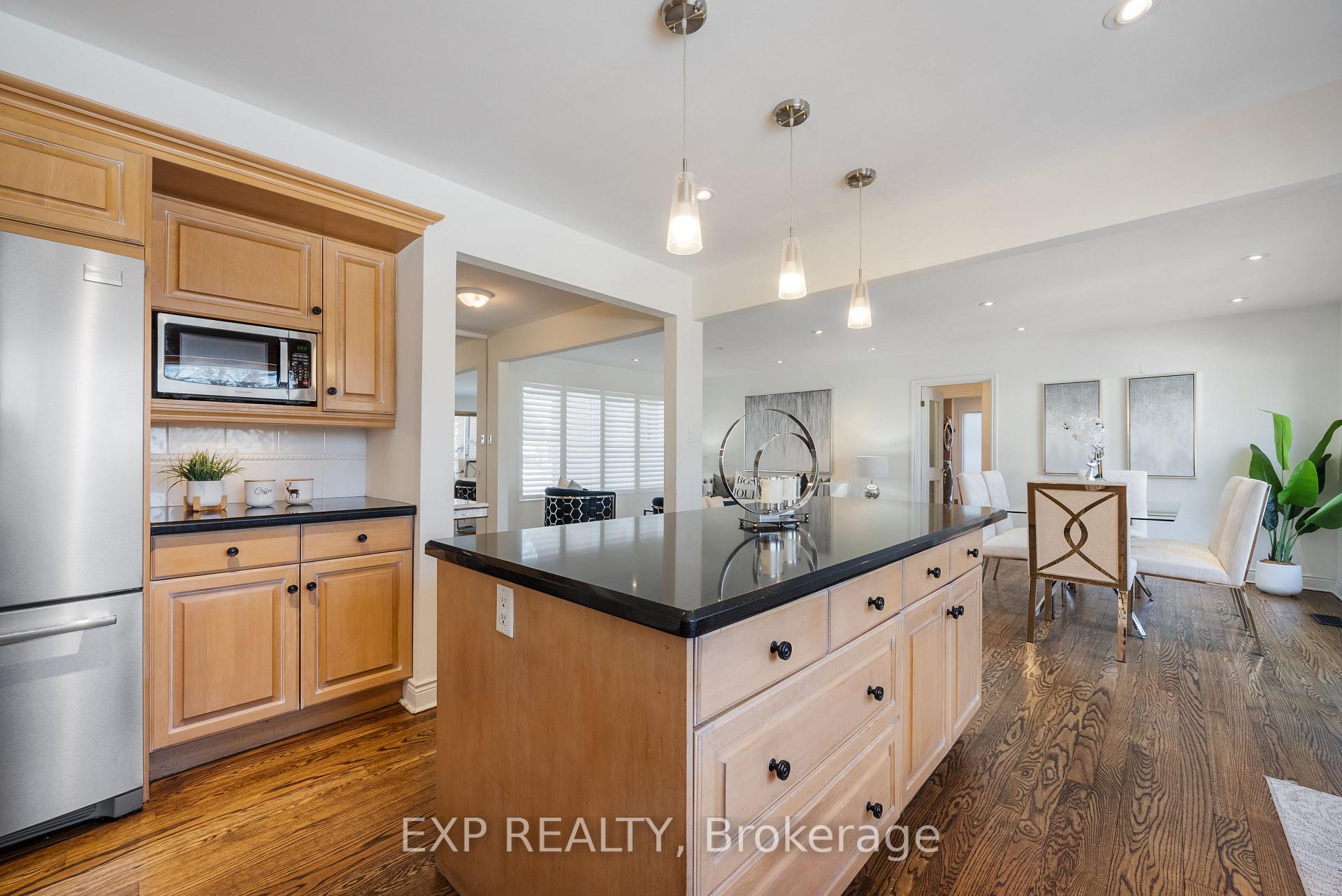 Photo 9 of 494 Rougemount Drive S, Pickering, Rosebank — HOMEH