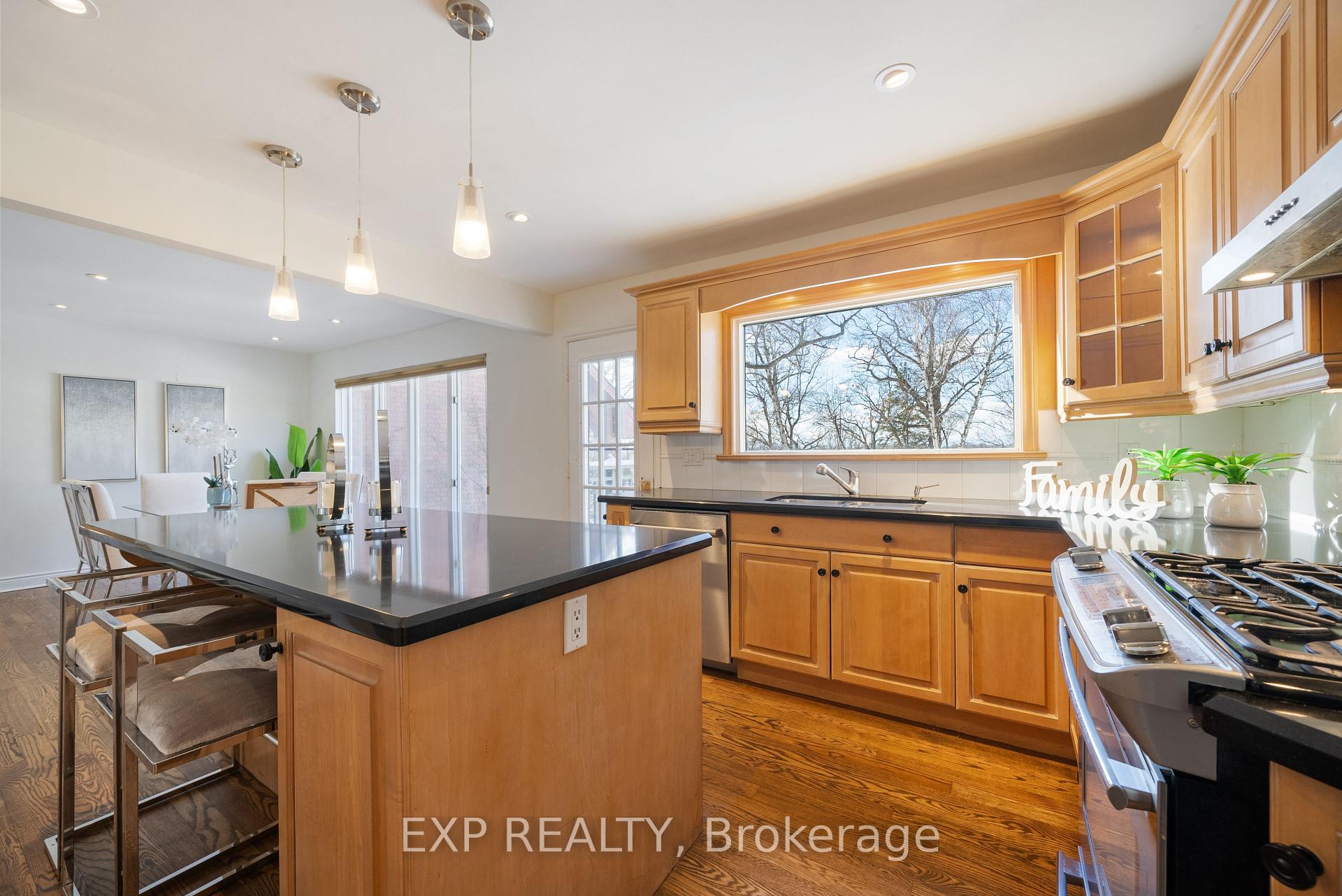 Photo 10 of 494 Rougemount Drive S, Pickering, Rosebank — HOMEH
