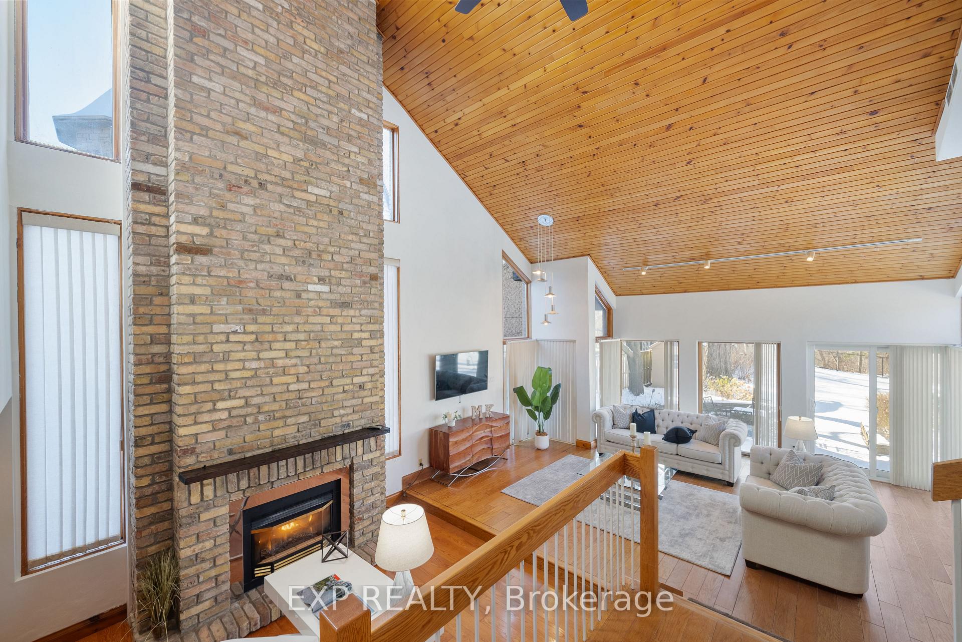 Photo 13 of 494 Rougemount Drive S, Pickering, Rosebank — HOMEH