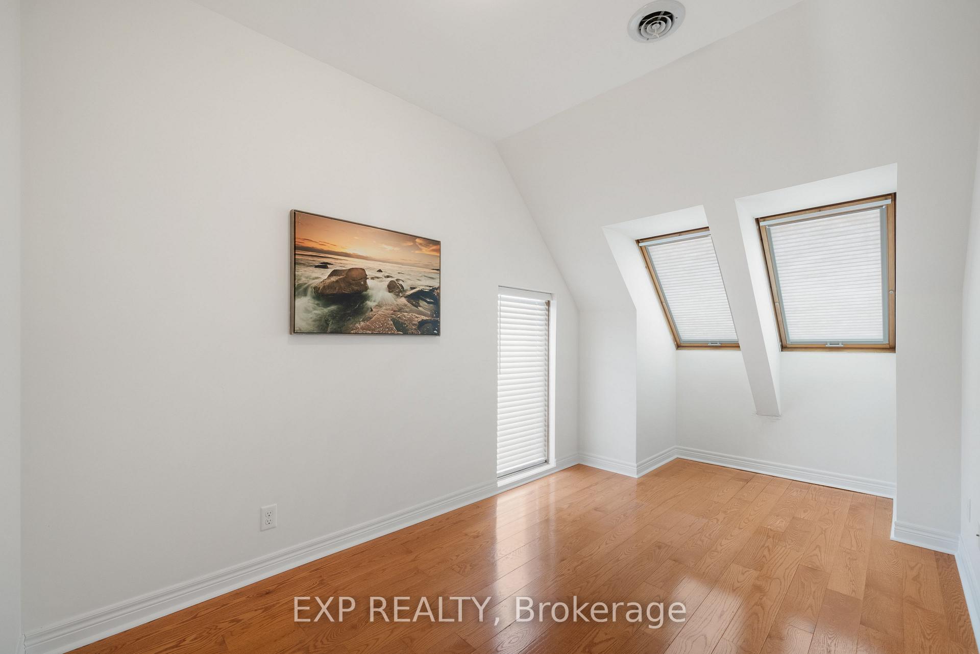 Photo 25 of 494 Rougemount Drive S, Pickering, Rosebank — HOMEH