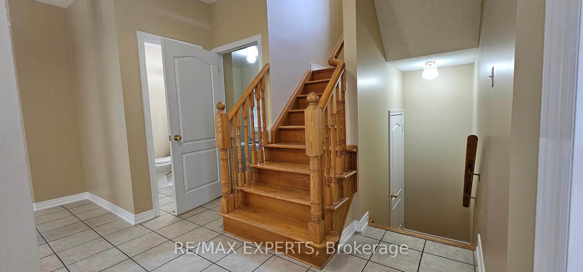 Photo 14 of 52 Fermar Drive, Vaughan, Maple — HOMEH