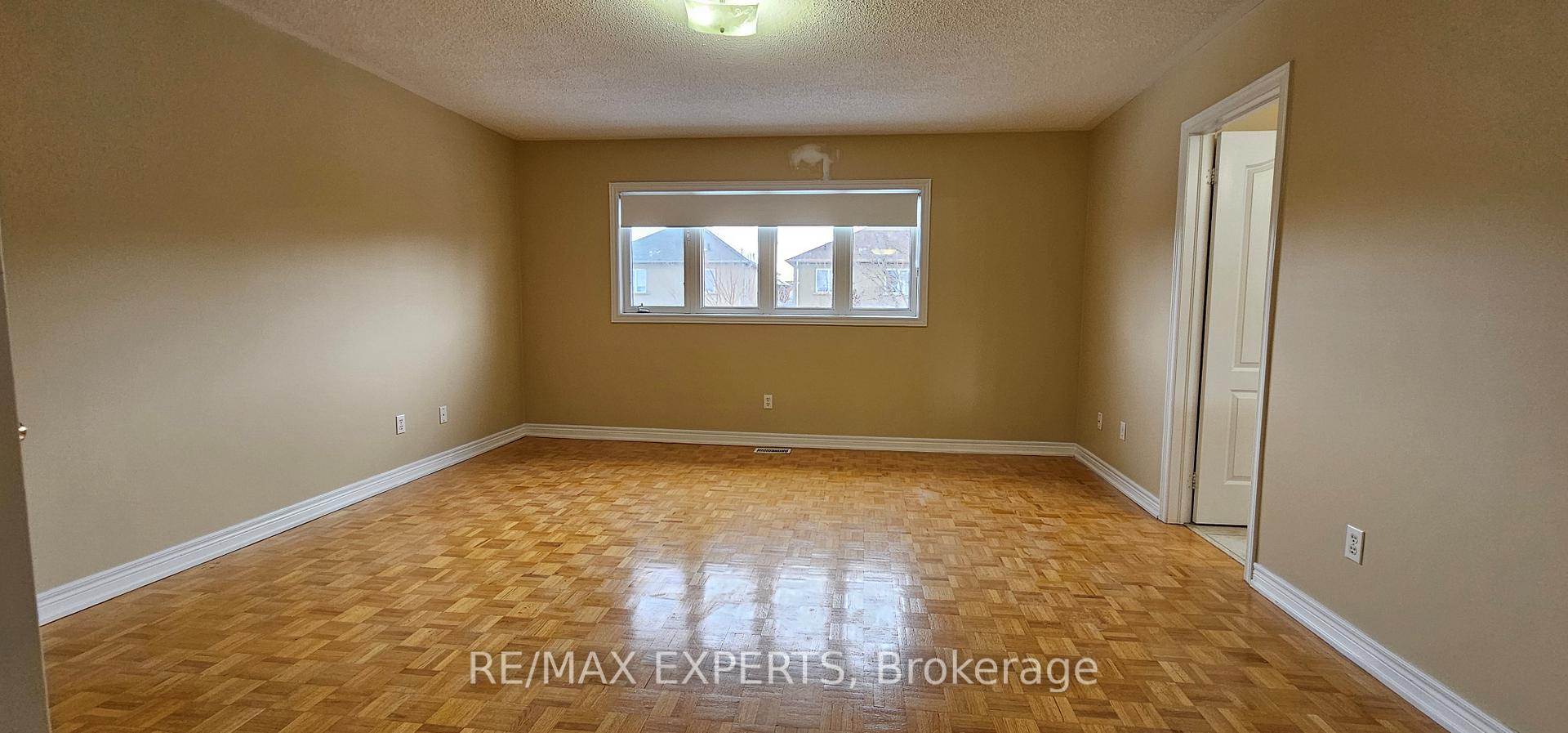Photo 15 of 52 Fermar Drive, Vaughan, Maple — HOMEH
