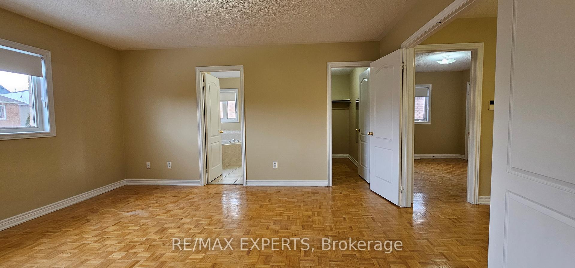 Photo 16 of 52 Fermar Drive, Vaughan, Maple — HOMEH