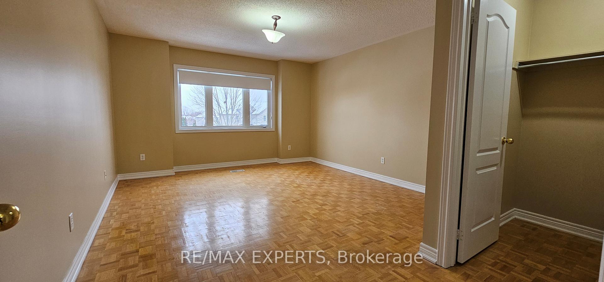 Photo 22 of 52 Fermar Drive, Vaughan, Maple — HOMEH