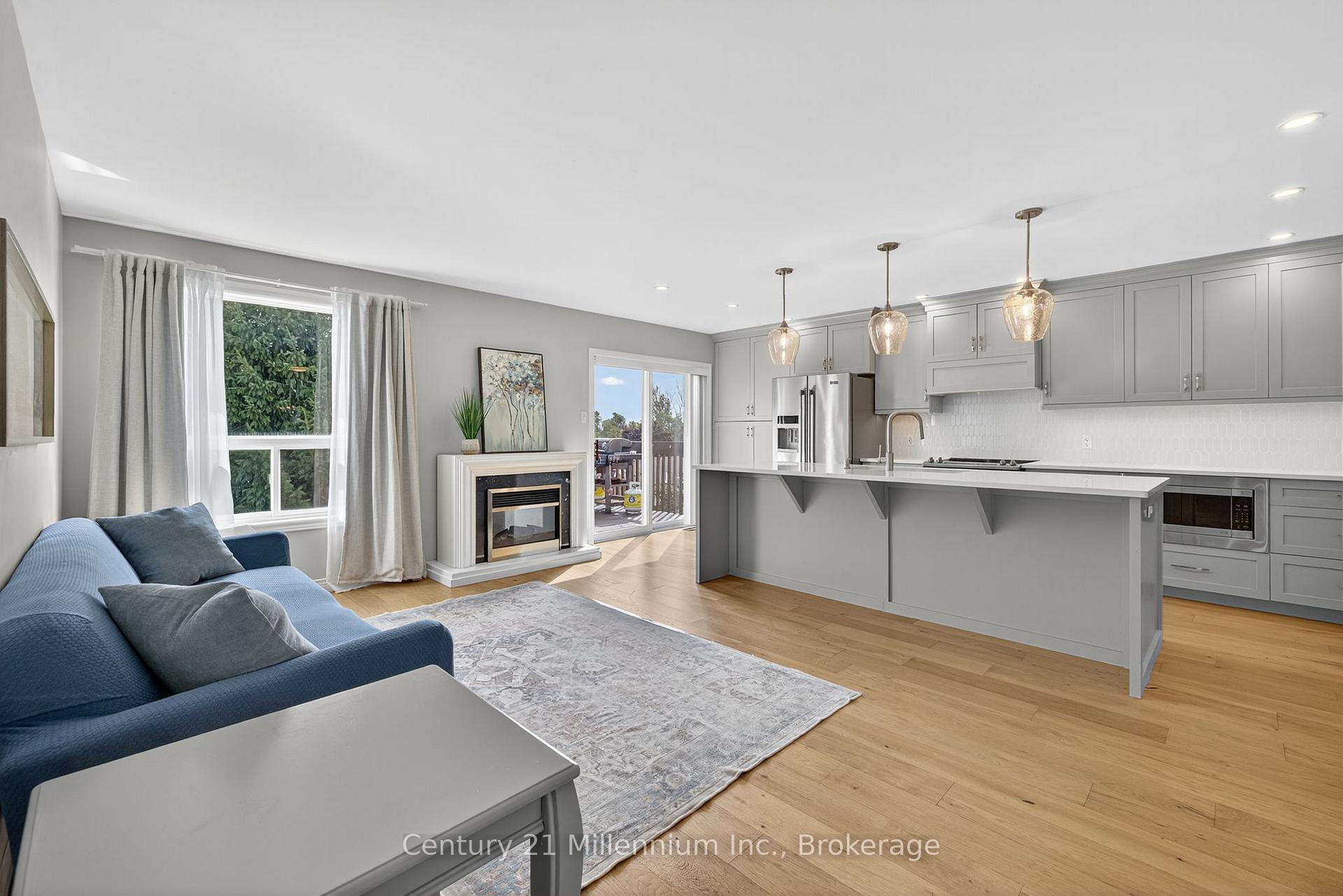 Photo 13 of 702 Spillsbury Drive, Peterborough, Otonabee Ward 1 — HOMEH