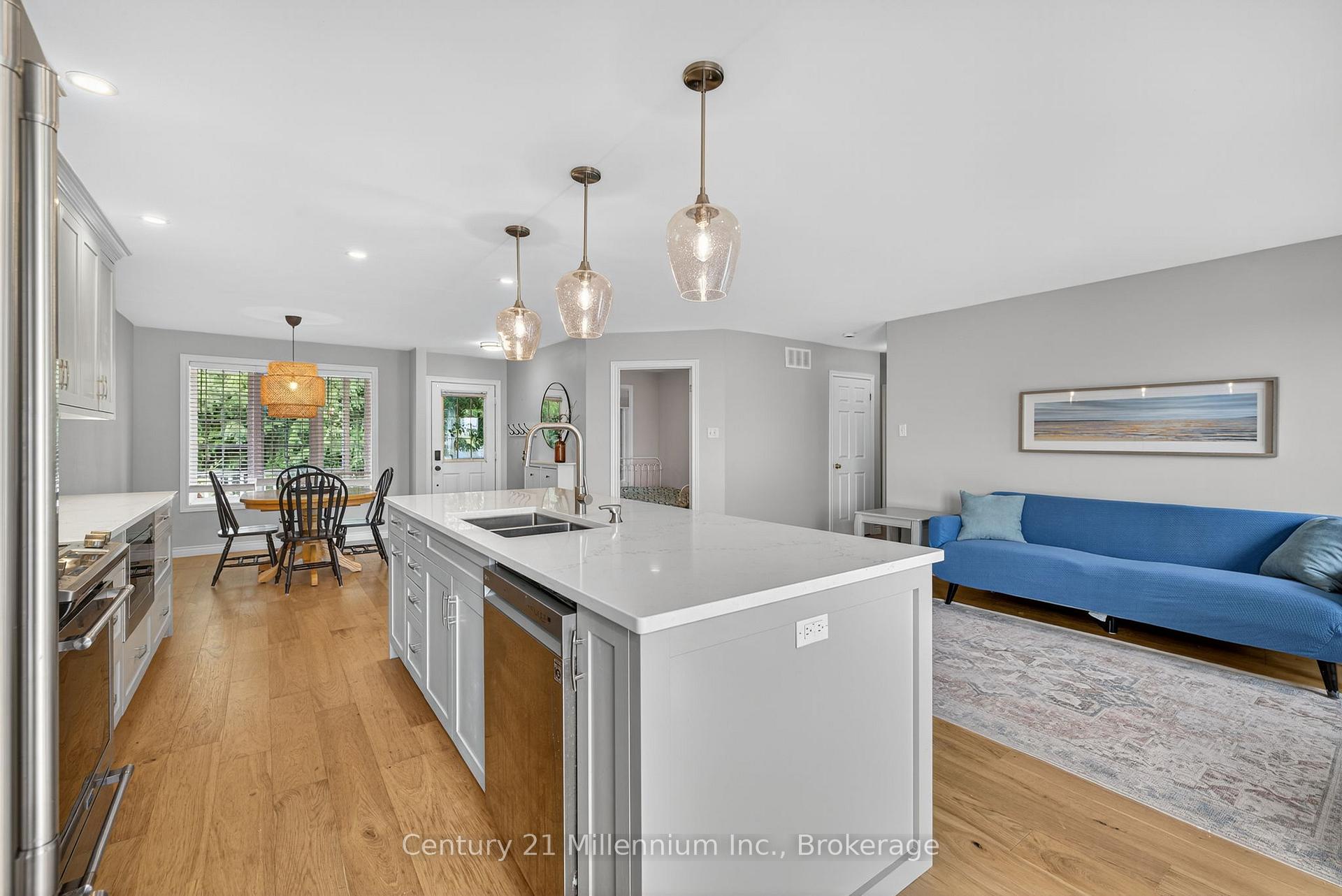 Photo 15 of 702 Spillsbury Drive, Peterborough, Otonabee Ward 1 — HOMEH