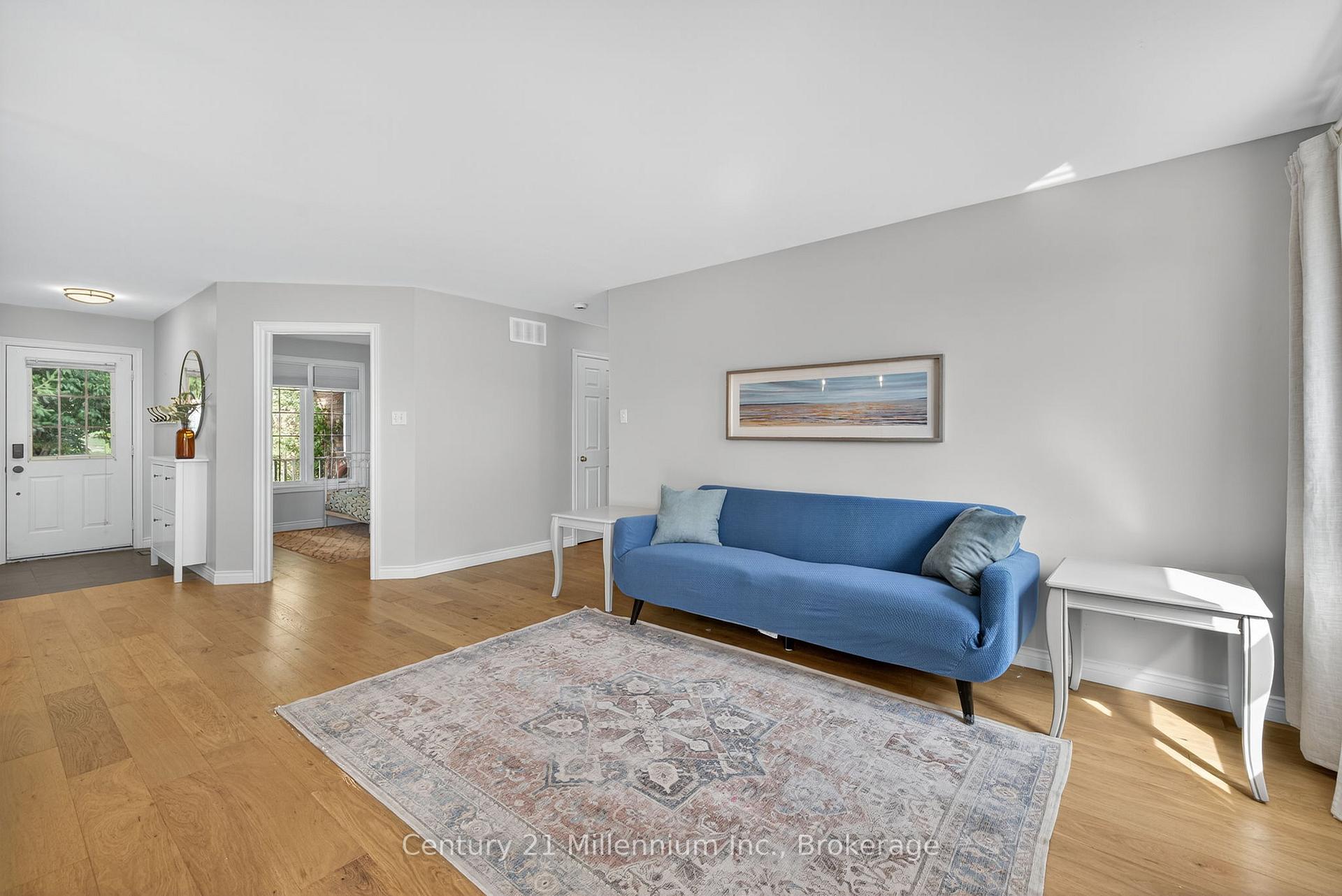 Photo 16 of 702 Spillsbury Drive, Peterborough, Otonabee Ward 1 — HOMEH